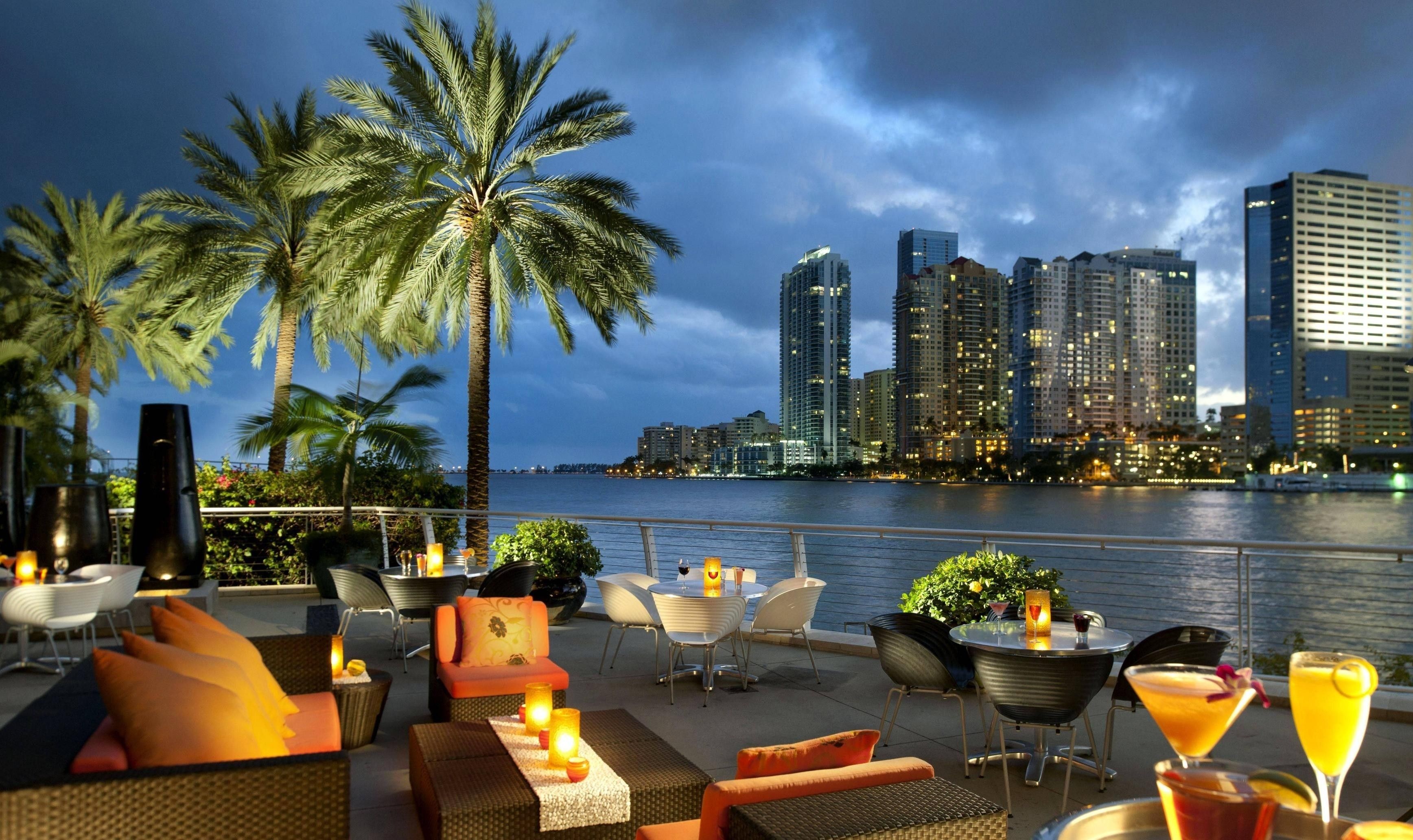 Miami Skyline, Tropical paradise, Beachfront city, Art Deco architecture, 3480x2070 HD Desktop