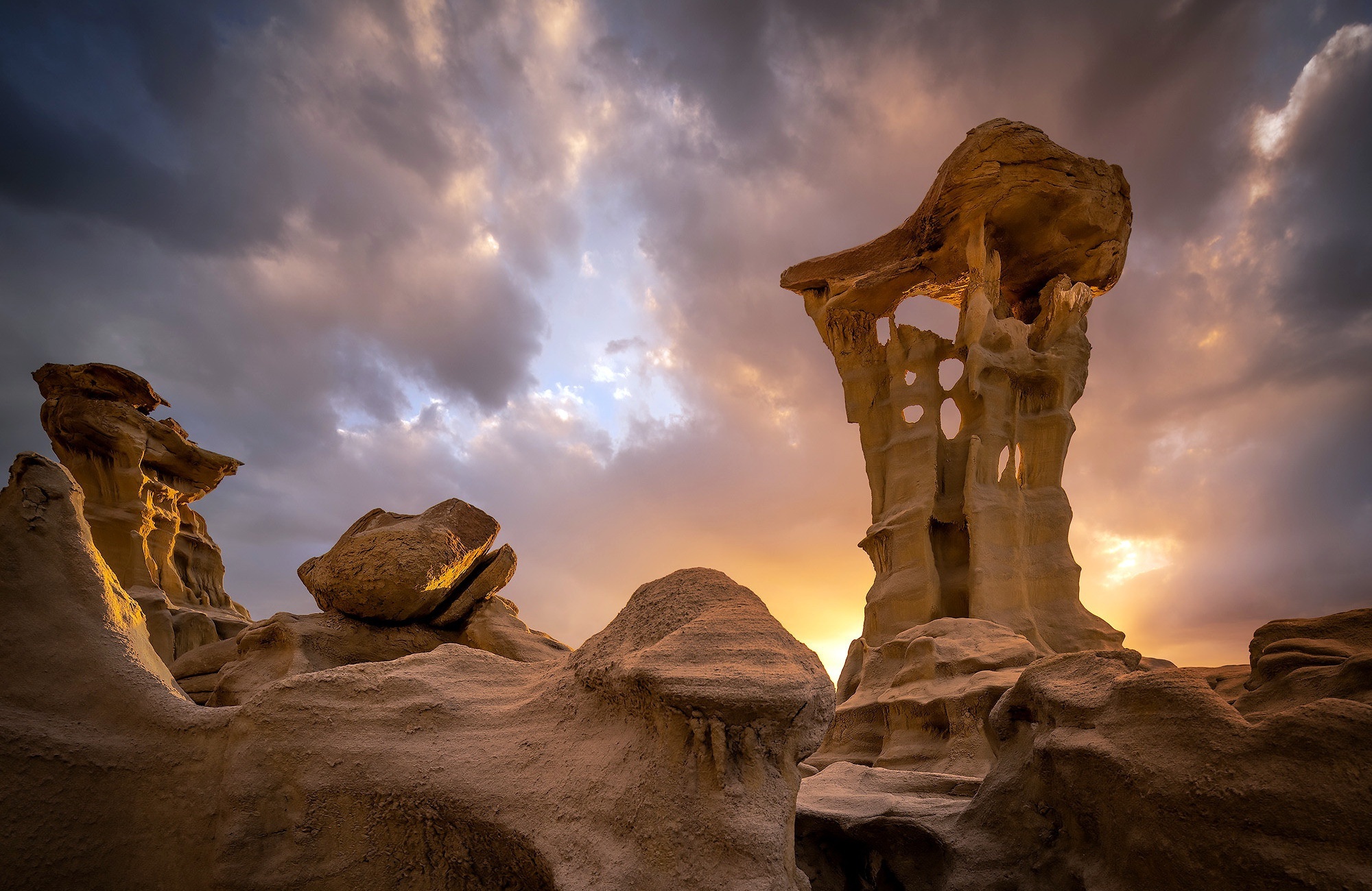 Chaco altar in New Mexico, Peter Bhringer, HD wallpaper, Background image, 2000x1300 HD Desktop