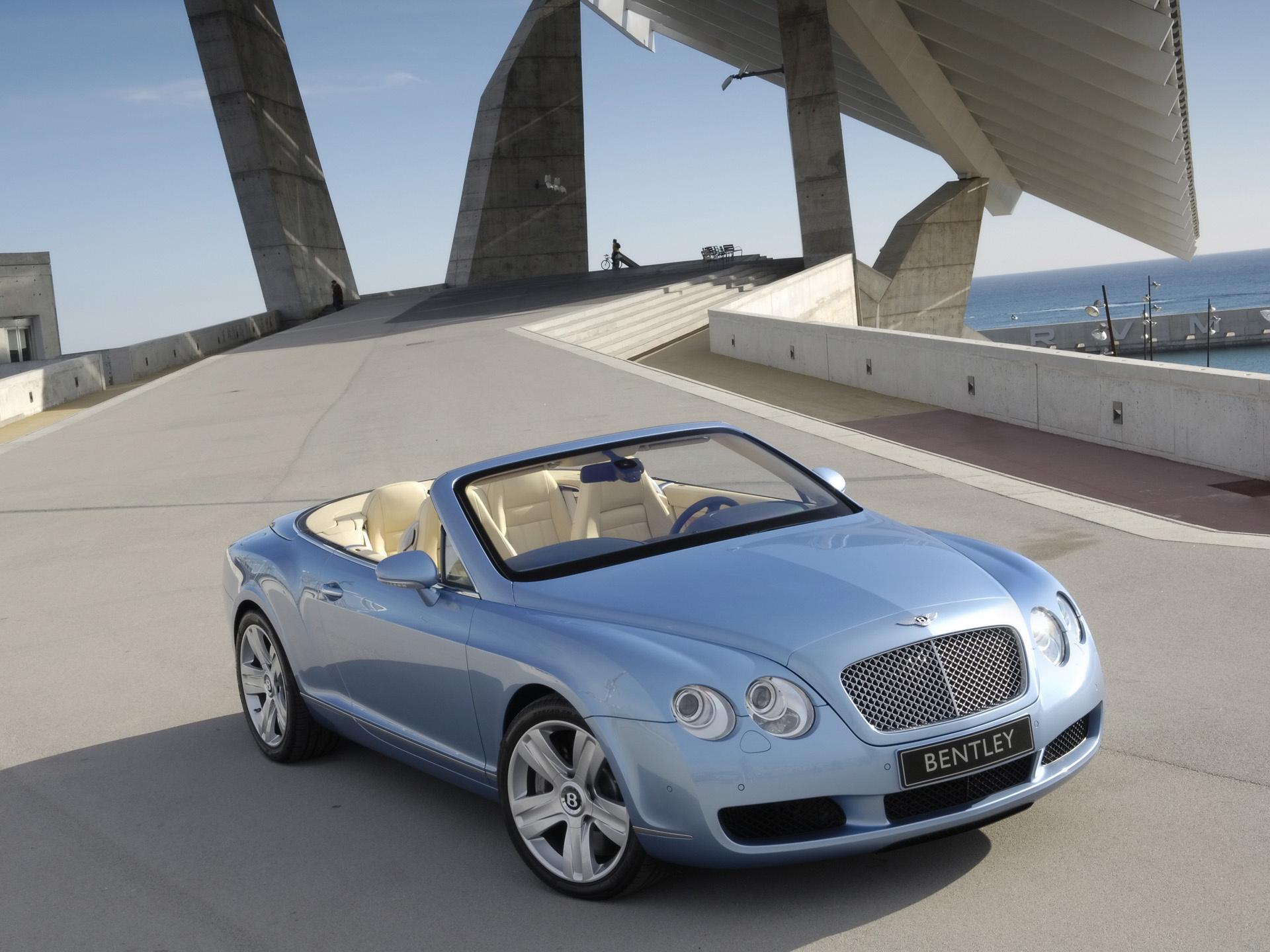 Bentley Continental GTC, Coupe convertible, Performance car, Automotive design, 1920x1440 HD Desktop