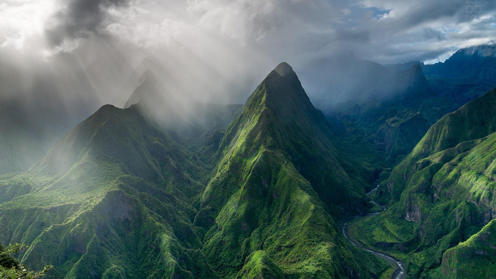 Reunion Island, Mountain photography, Island valley, Sun rays, 1920x1080 Full HD Desktop