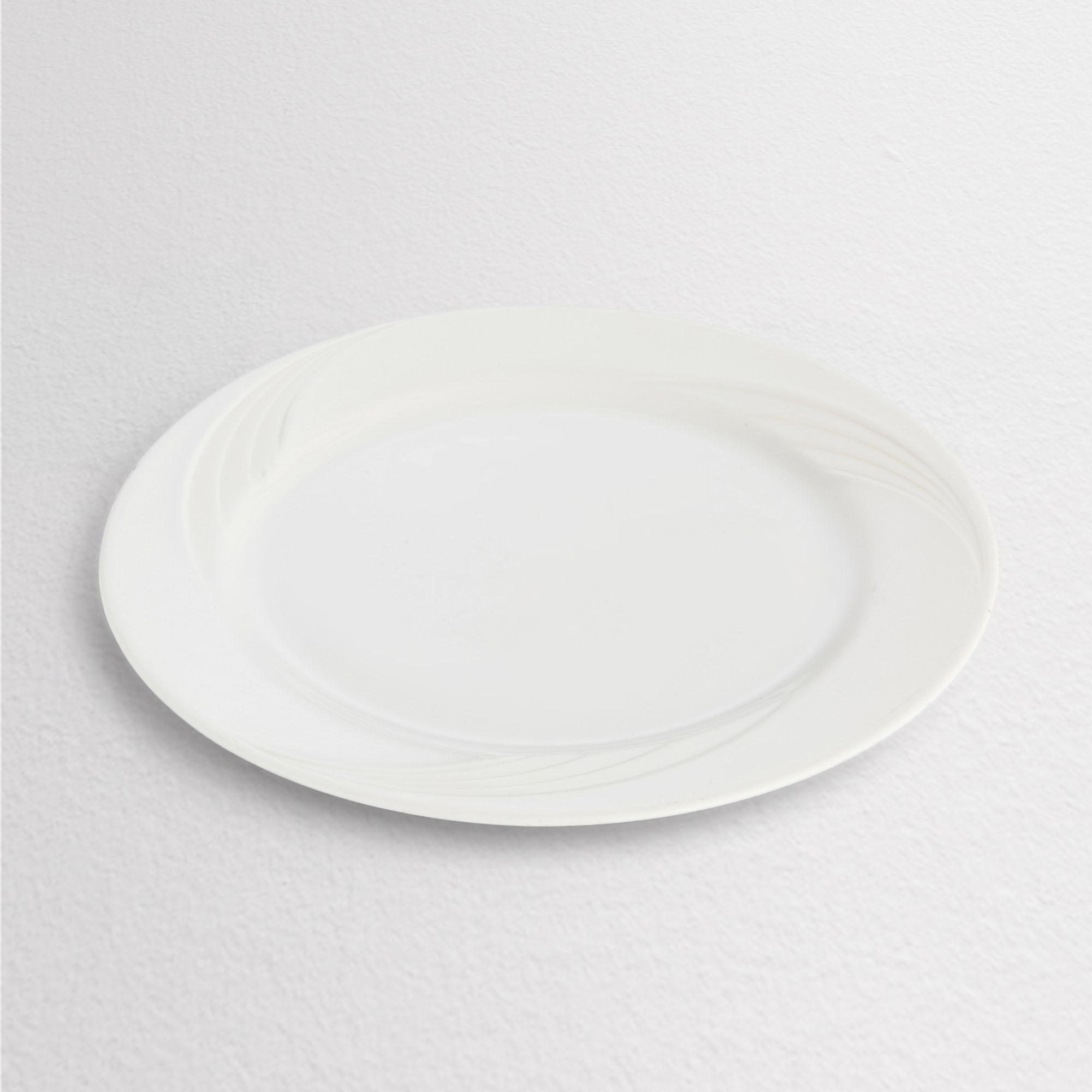 Arcoroc dinner plate, High-quality porcelain, Elegant table setting, Exquisite dining, 2000x2000 HD Phone