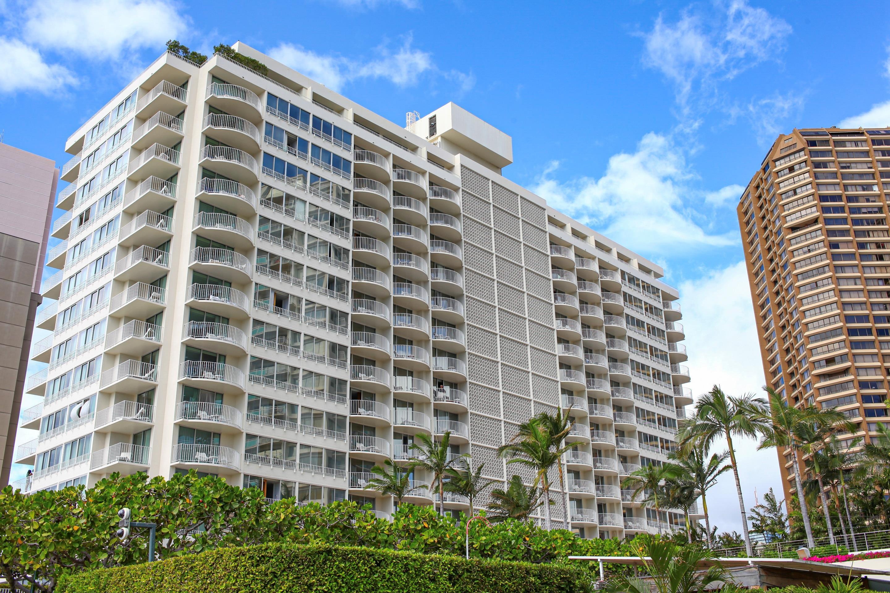 Honolulu: The Modern Honolulu hotel. 2880x1920 HD Wallpaper.