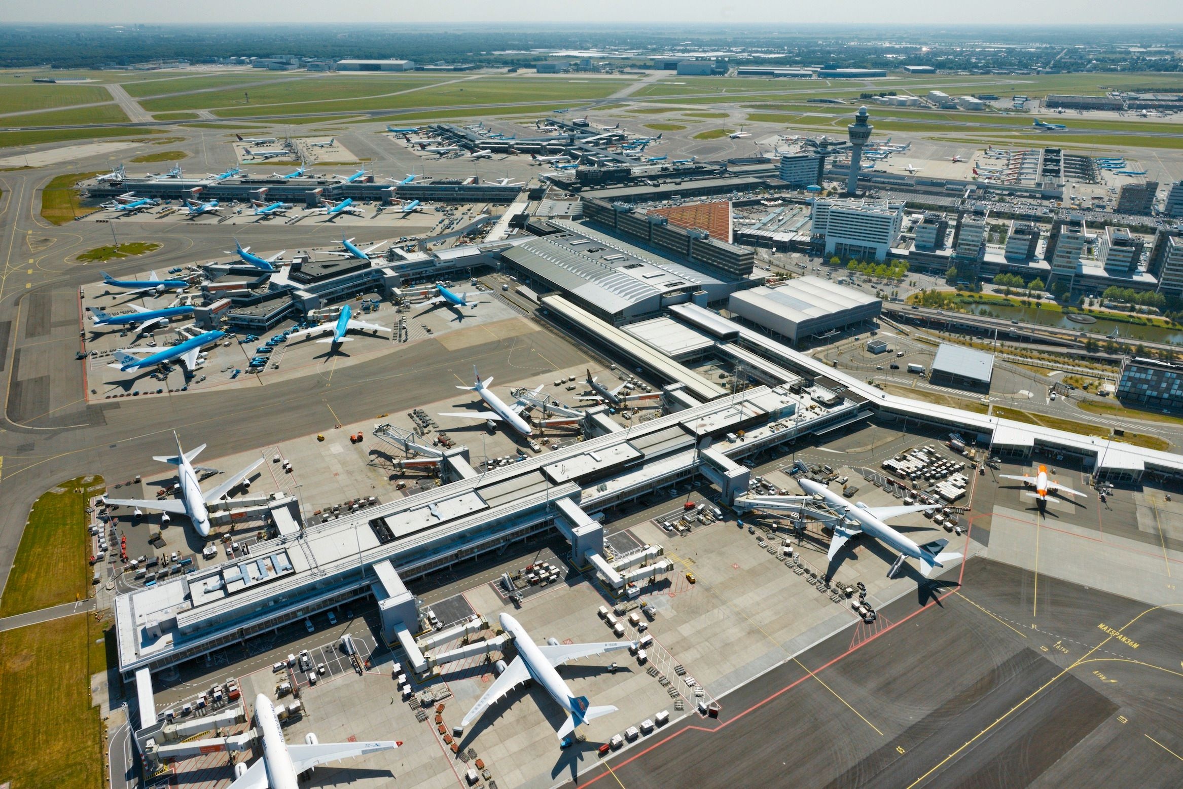 Amsterdam-Schiphol Airport, Terminal temperature, Drops, Degree, 2340x1560 HD Desktop