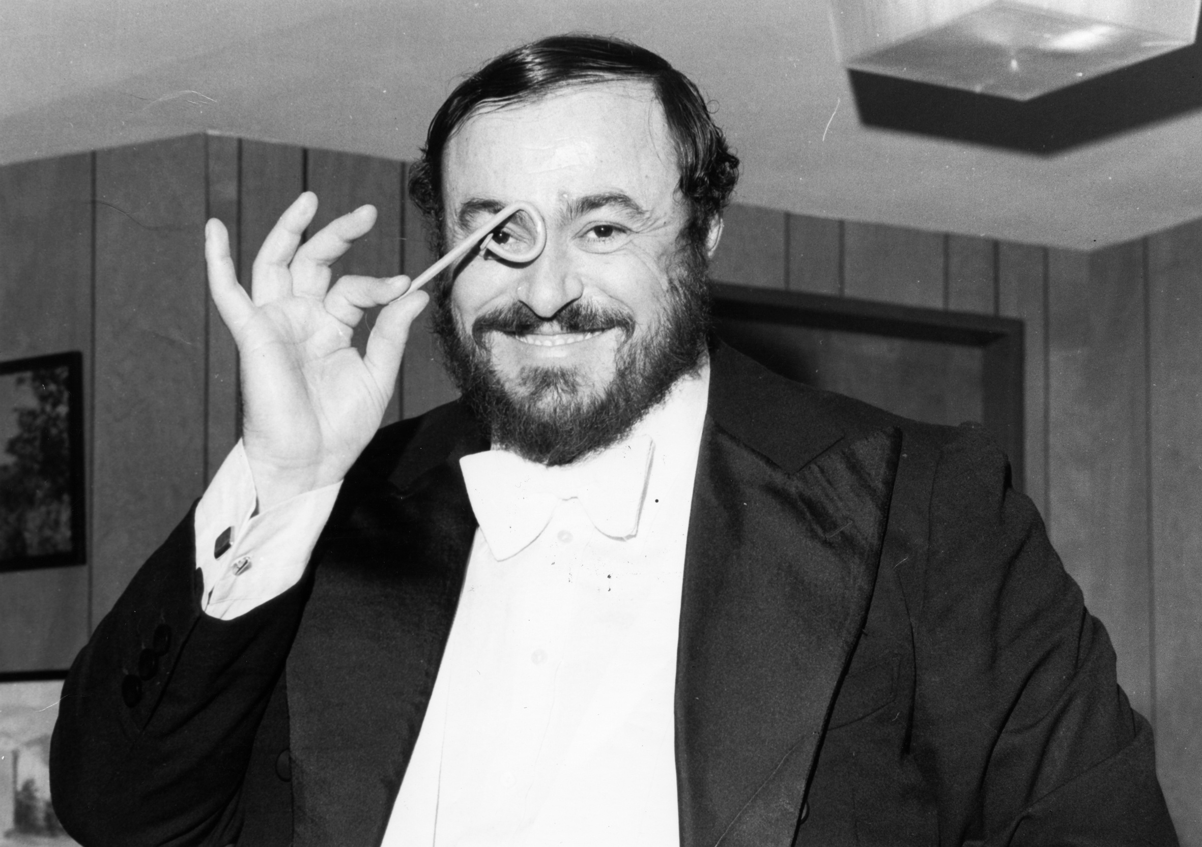 Luciano Pavarotti, Pop songs collaborations, Unexpected hits, Cross-genre appeal, 2370x1670 HD Desktop