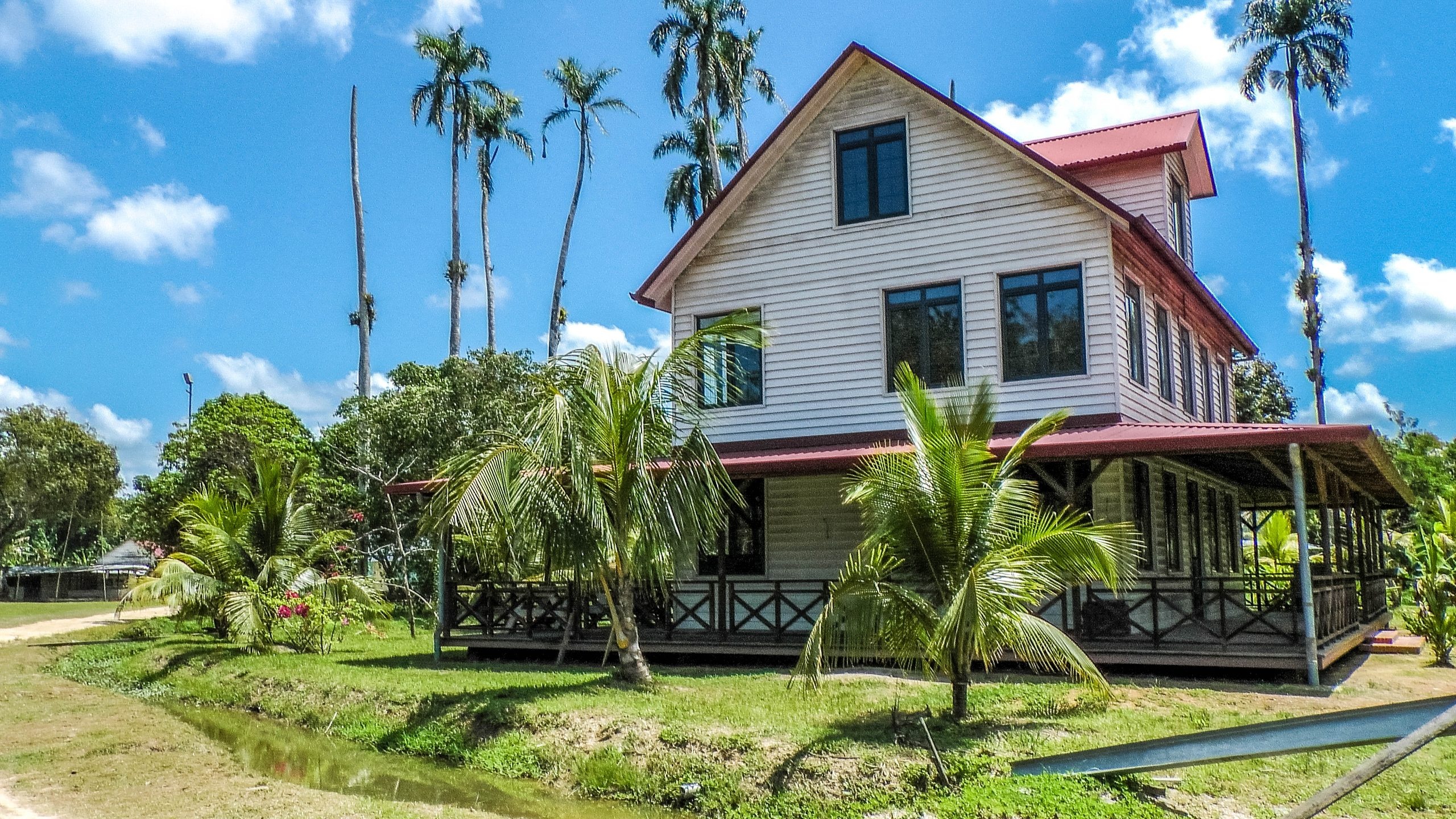 Suriname travels, Paramaribo city, Discovering corners, Authentic experiences, 2560x1440 HD Desktop