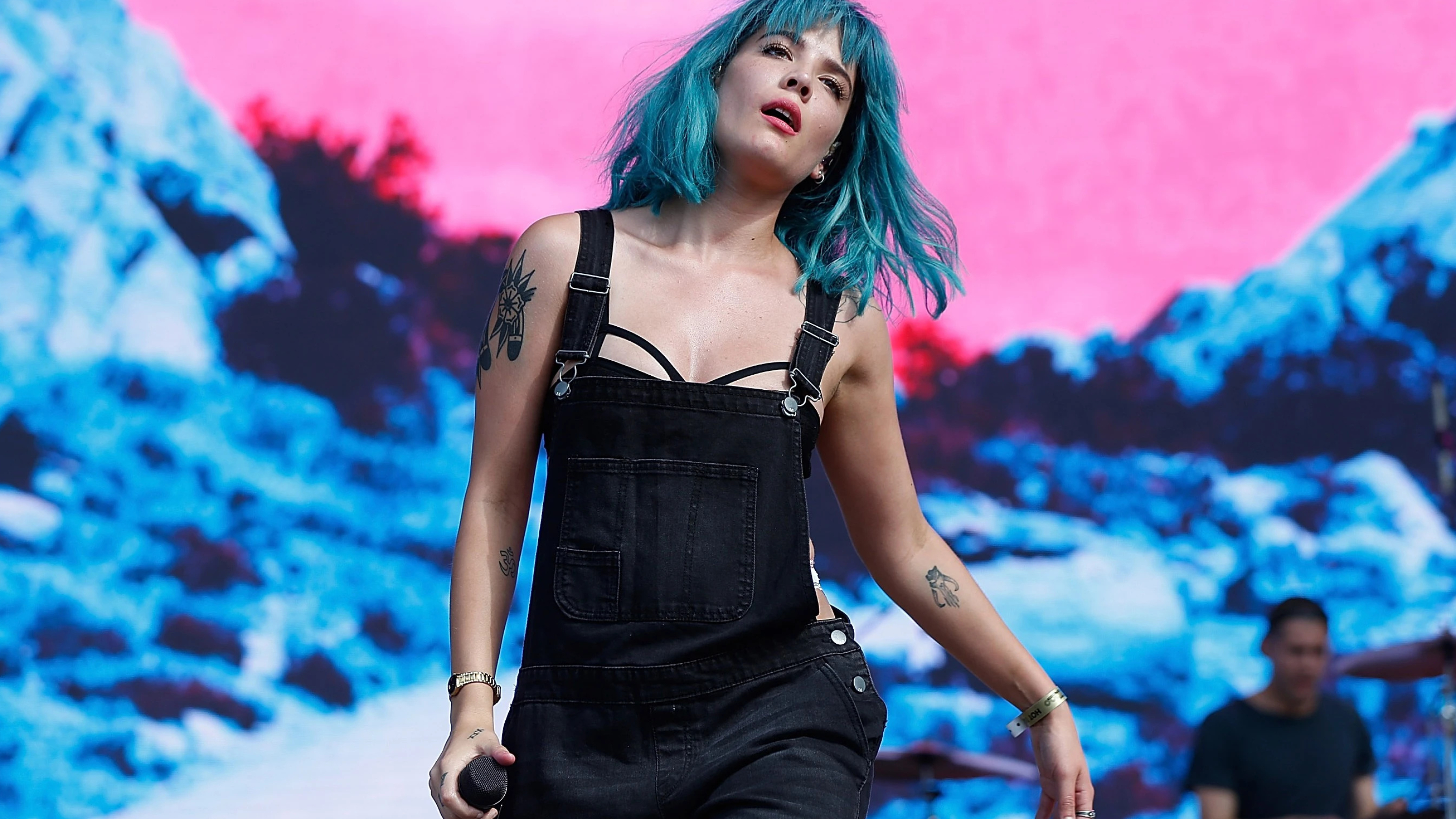 Halsey, The icon factory, Musical journey, Unstoppable force, 3000x1690 HD Desktop