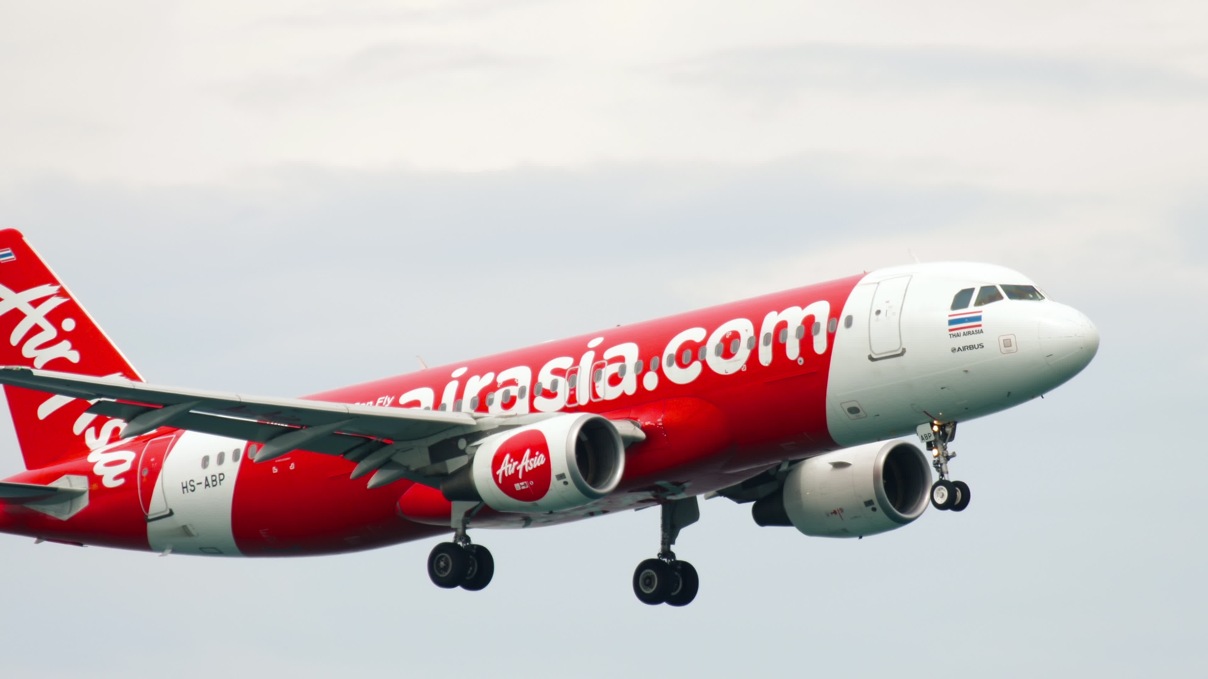 AirAsia Airbus A320, Vibrant livery, Stock footage, Commercial aviation, 3840x2160 4K Desktop