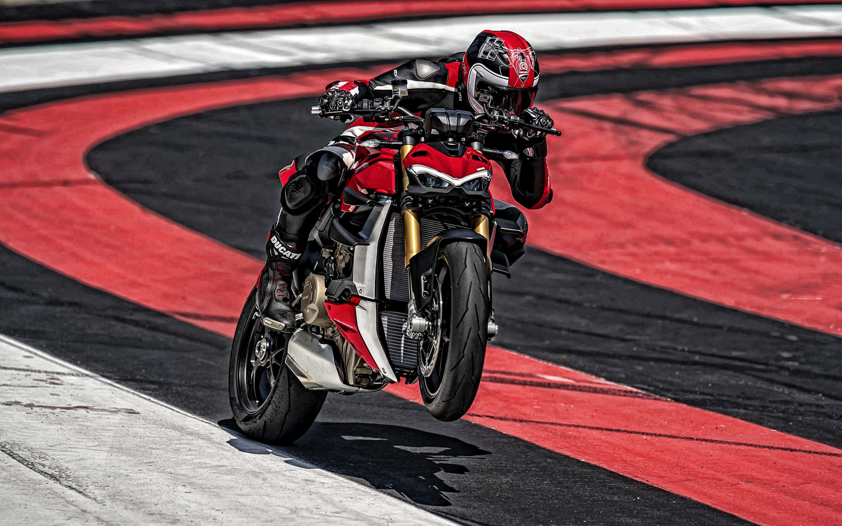 Ducati Streetfighter V4, Front view sport bike, Black and red aesthetics, Japanese cars, 2880x1800 HD Desktop