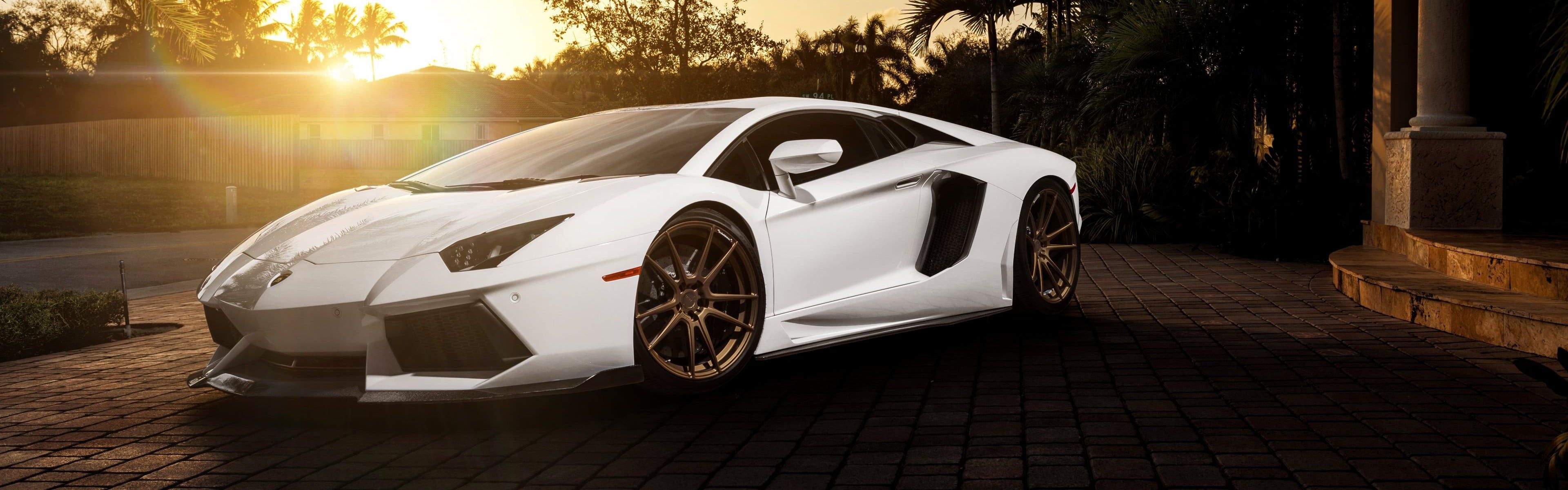 White sport car, Lamborghini Aventador, Dual monitors, 4k wallpaper, 3840x1200 Dual Screen Desktop