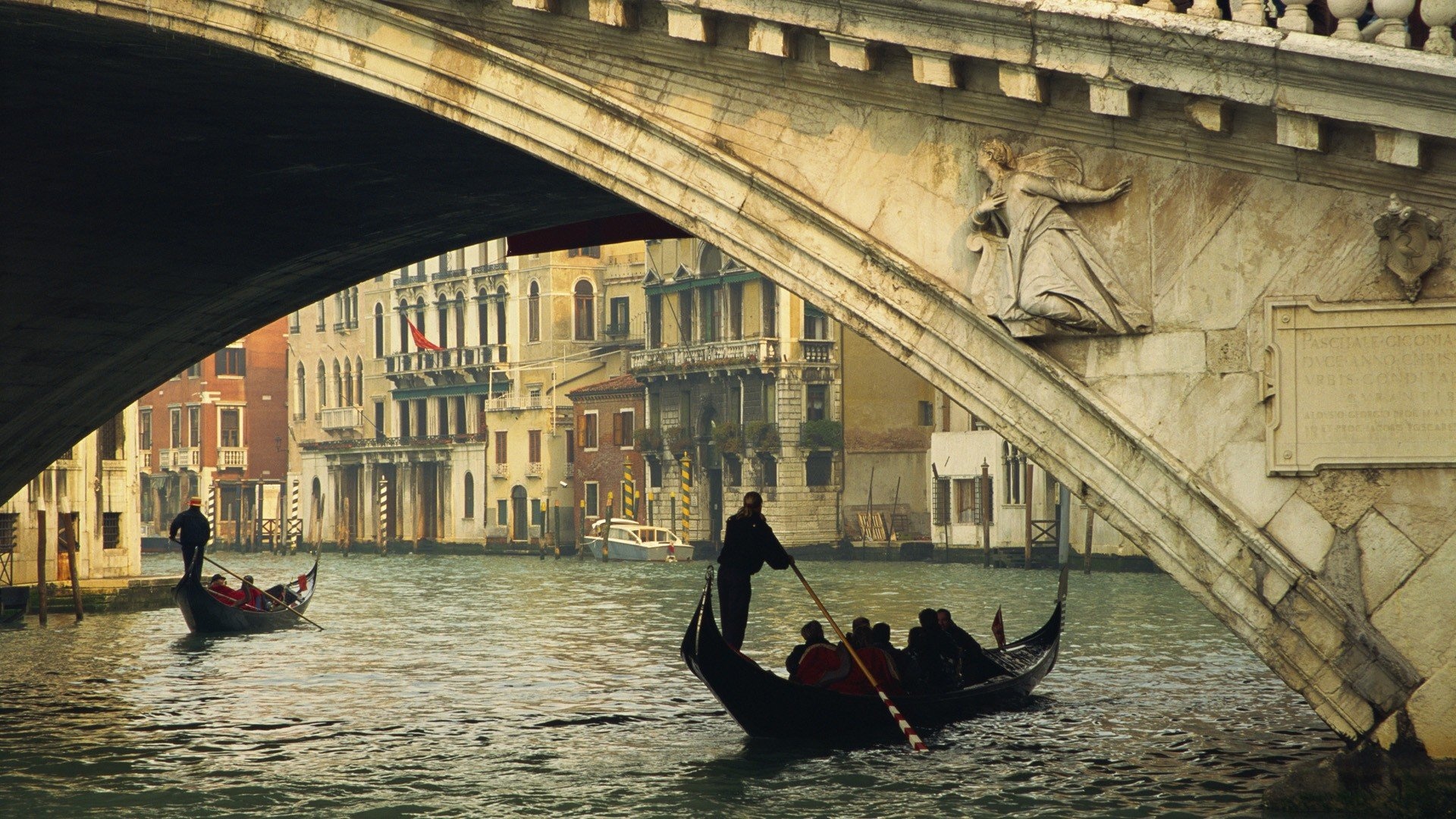 Venice grand Italy, Rialto Bridge gondolas, Canal wallpaper, 290677, 1920x1080 Full HD Desktop