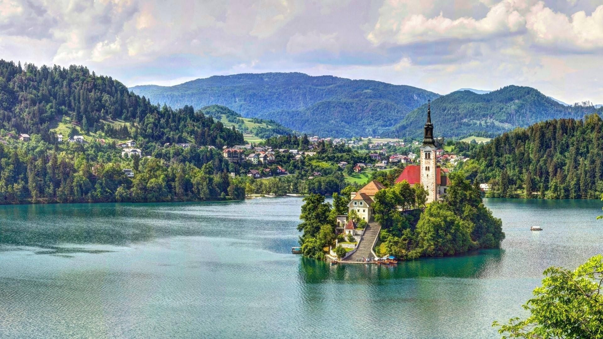 Lake Bled, Bled Island, Slovenian beauty, Tranquil scenery, 1920x1080 Full HD Desktop