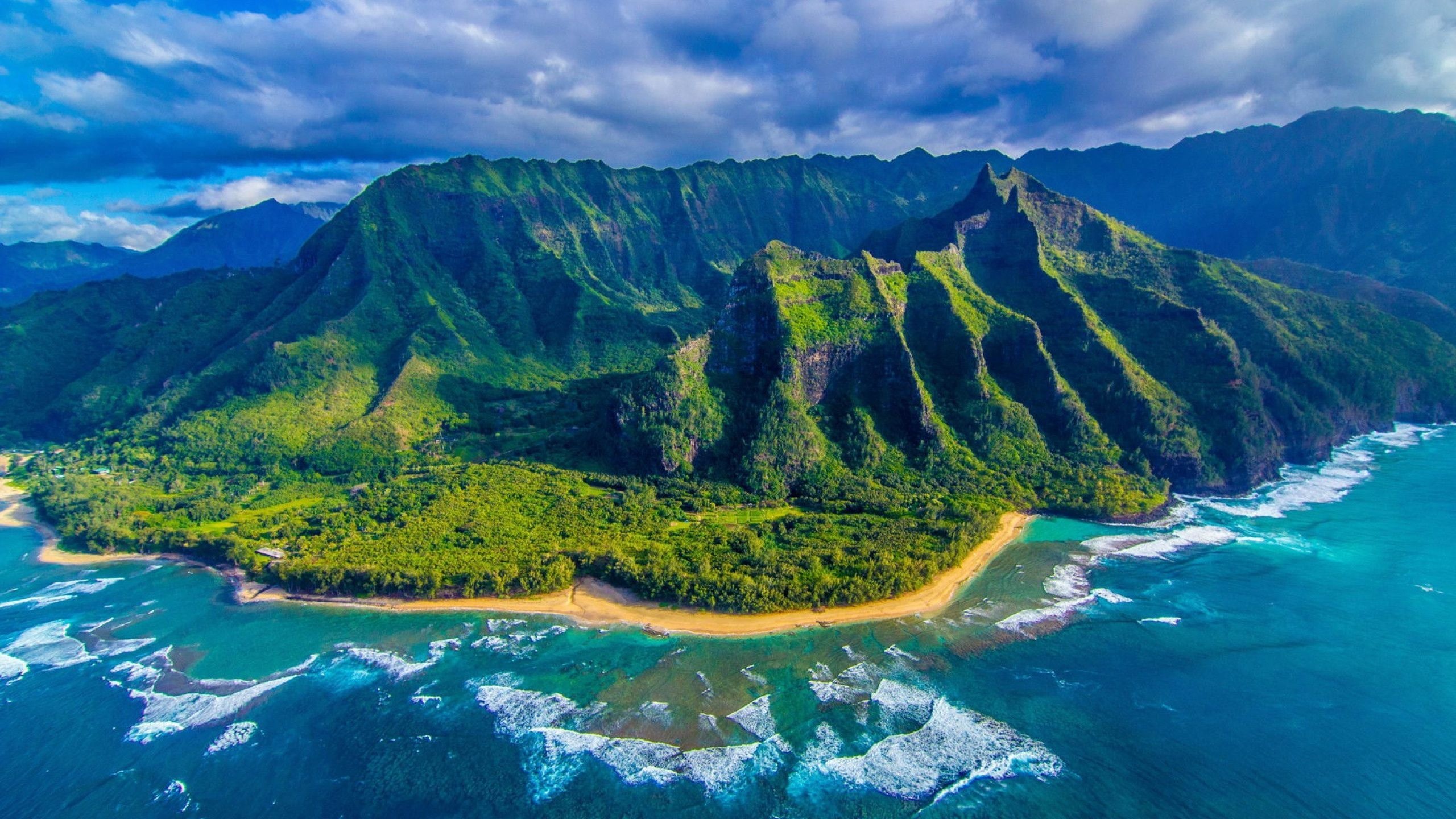 Hawaiian islands, Tropical paradise, Stunning landscapes, Ocean breeze, 2560x1440 HD Desktop