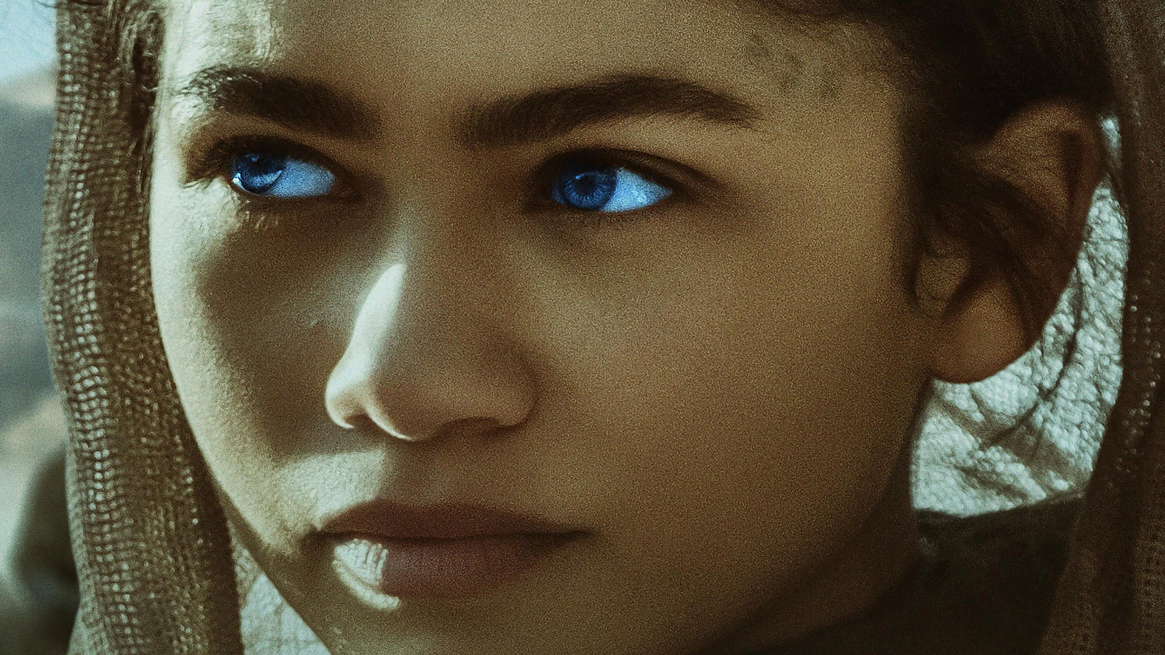 Dune (2021): Zendaya as Chani, a mysterious young Fremen woman who appears in Paul's visions. 3840x2160 4K Background.
