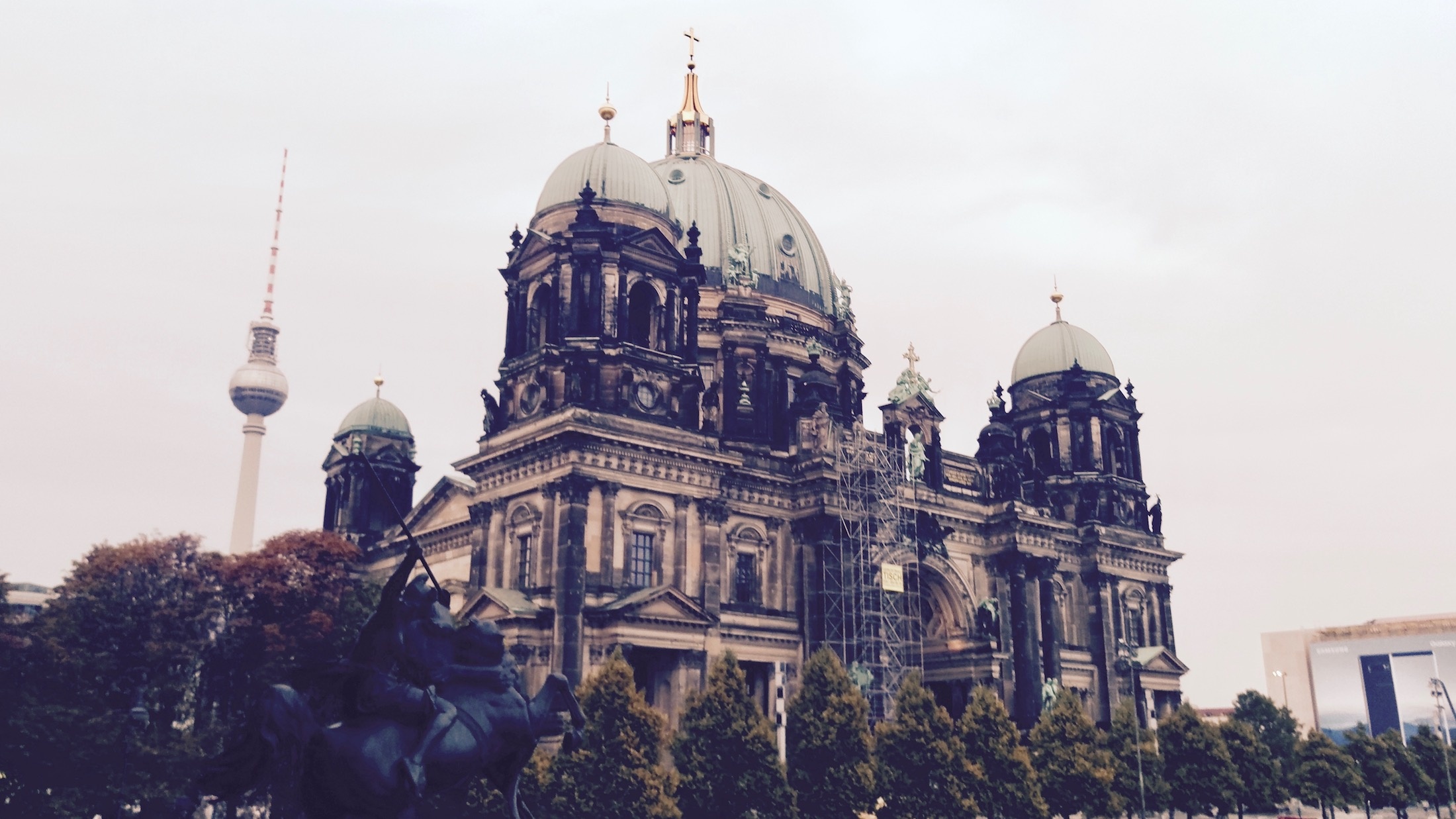 Berlin Cathedral, Urban beauty, Canopy of trees, Serene atmosphere, 2200x1240 HD Desktop
