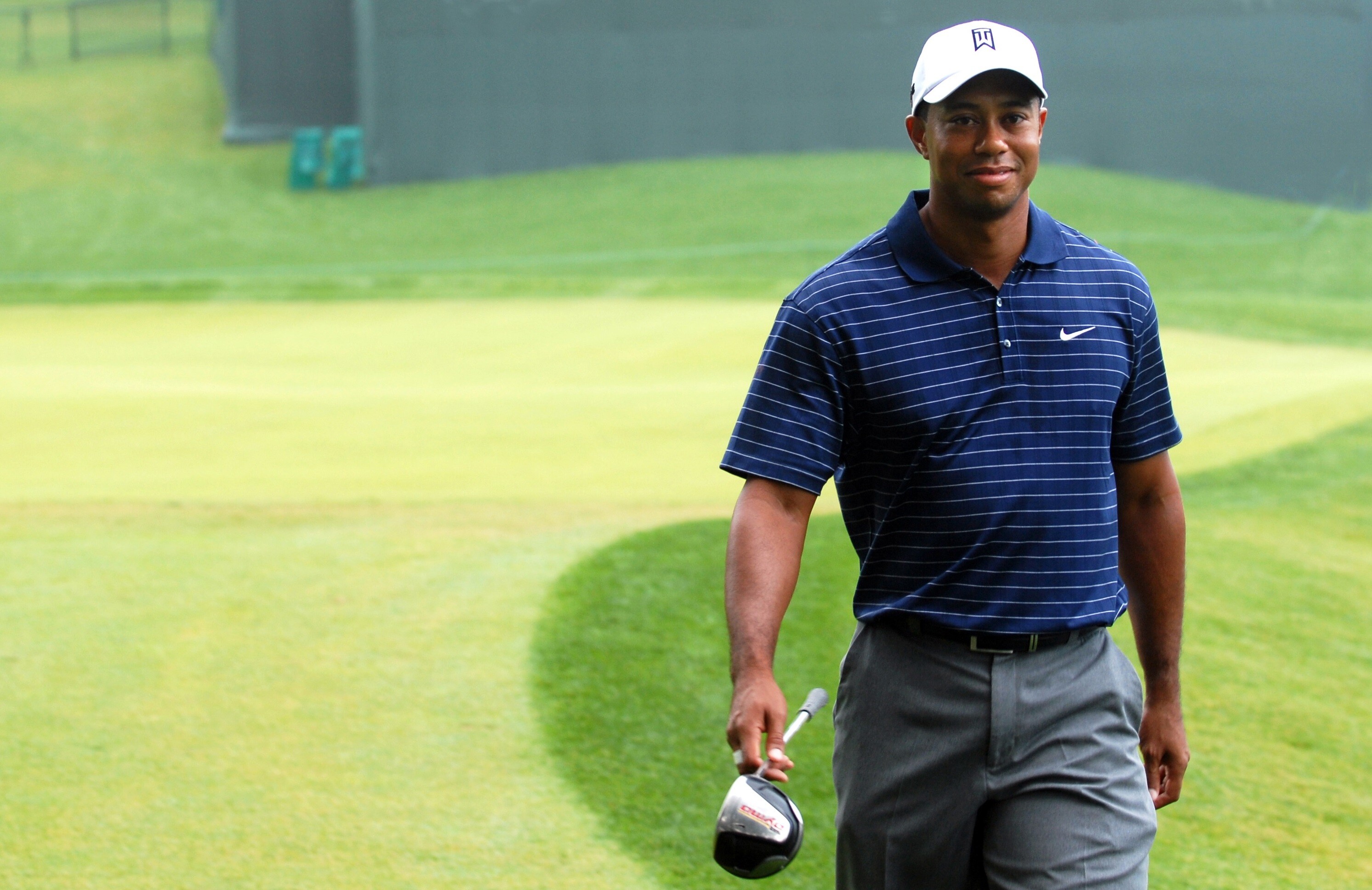 Tiger Woods: Eldrick Tont won the 1997 Masters by 12 strokes in a record-breaking performance. 2990x1940 HD Wallpaper.