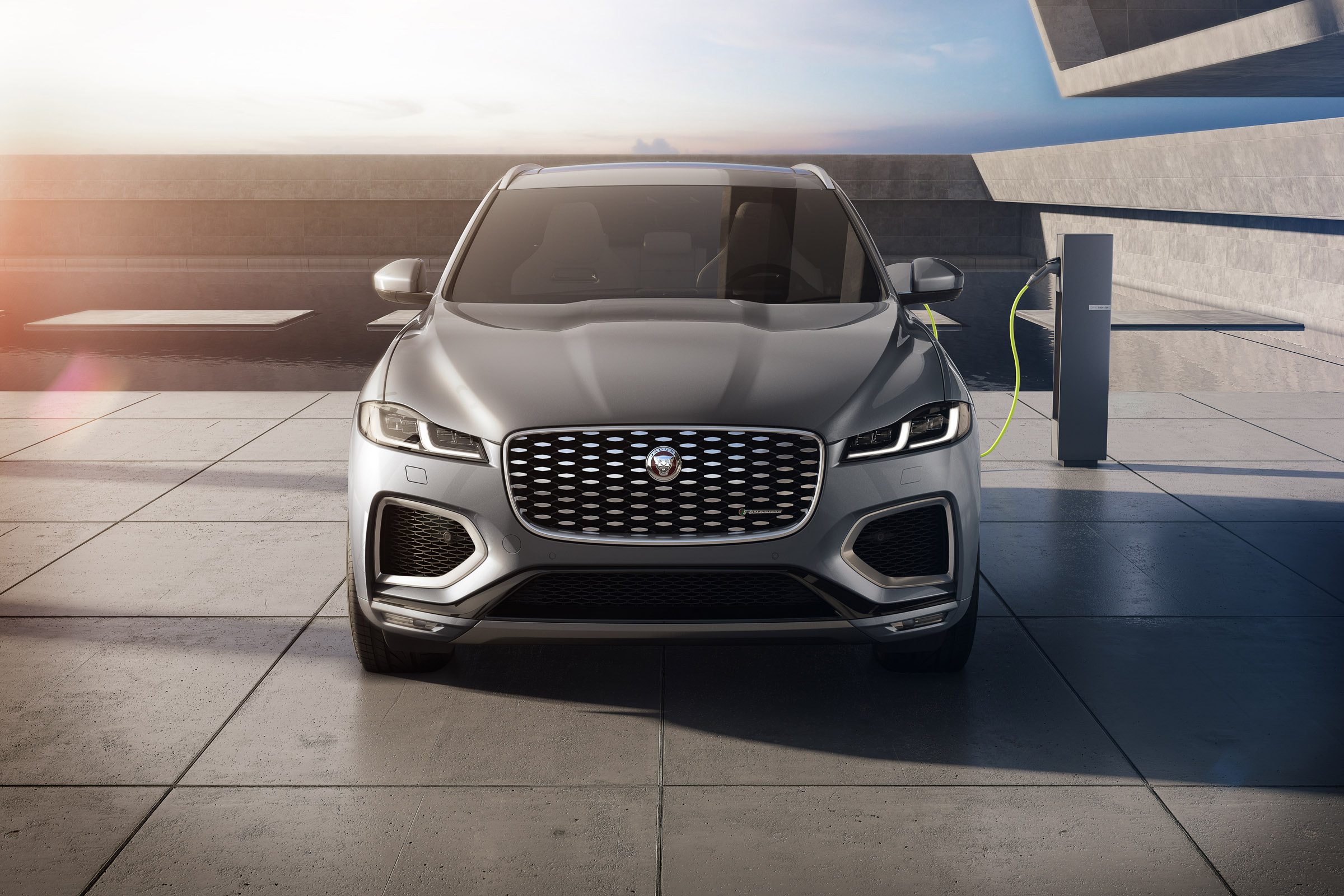 Jaguar F-PACE, Plug-in hybrid power, Prices and specifications, Drivingelectric, 2400x1600 HD Desktop