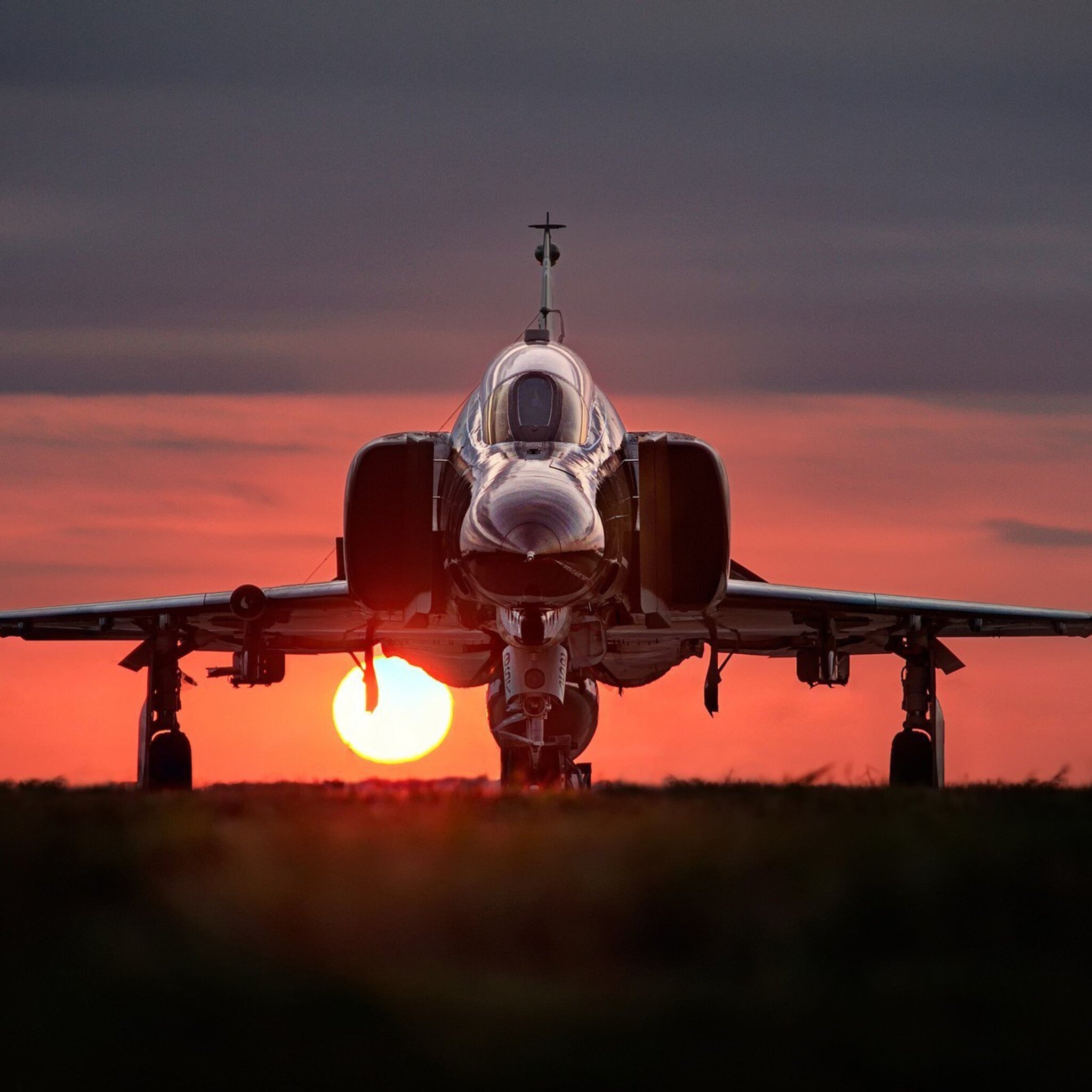 Military aircrafts, iPad show, Aerodynamic feats, Power flight, Engine hum, 2050x2050 HD Phone