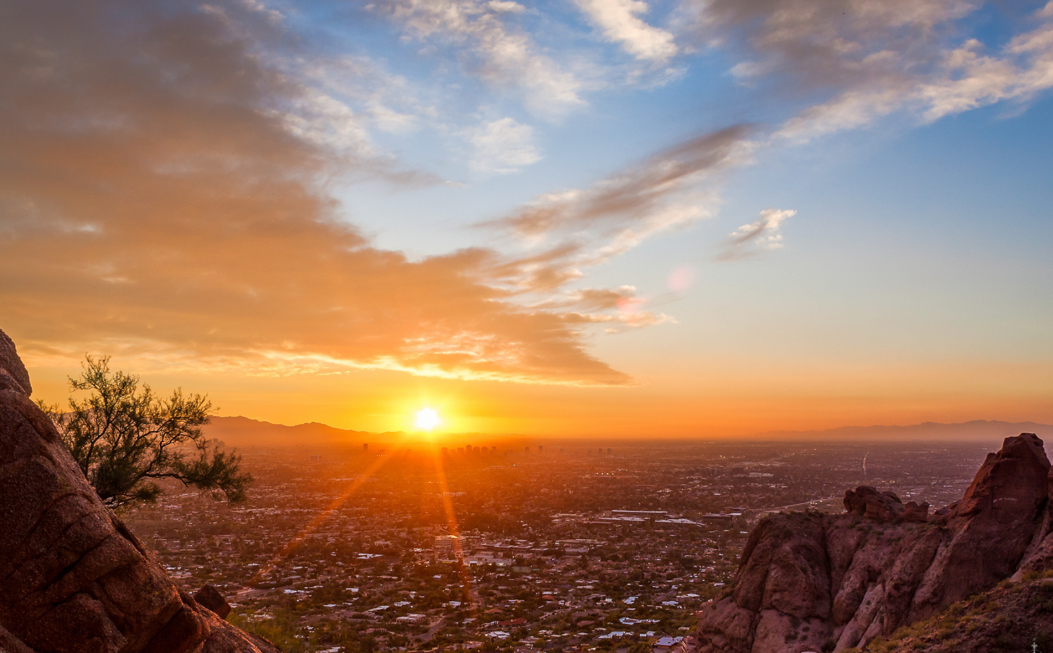 Phoenix Arizona Travels, Burning over Phoenix, Camelback Mountain, Arizona, 2050x1280 HD Desktop
