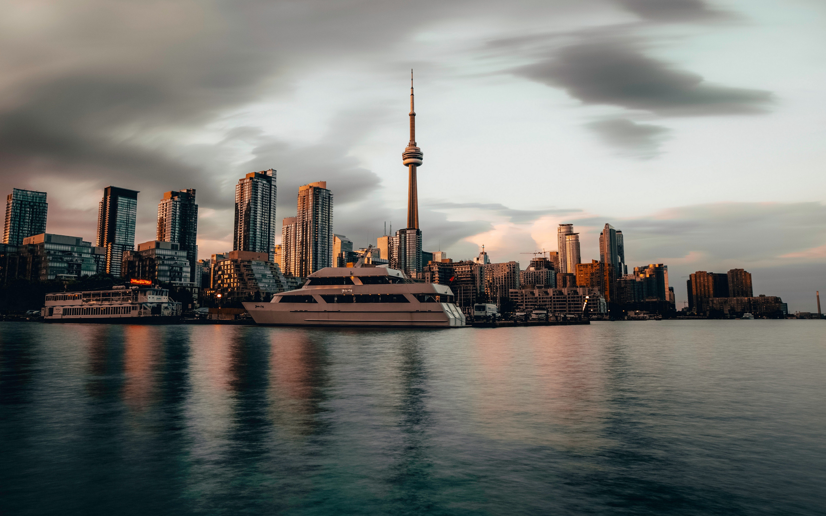 Skyline von Toronto bei Sonnenuntergang, 2880x1800 HD Desktop
