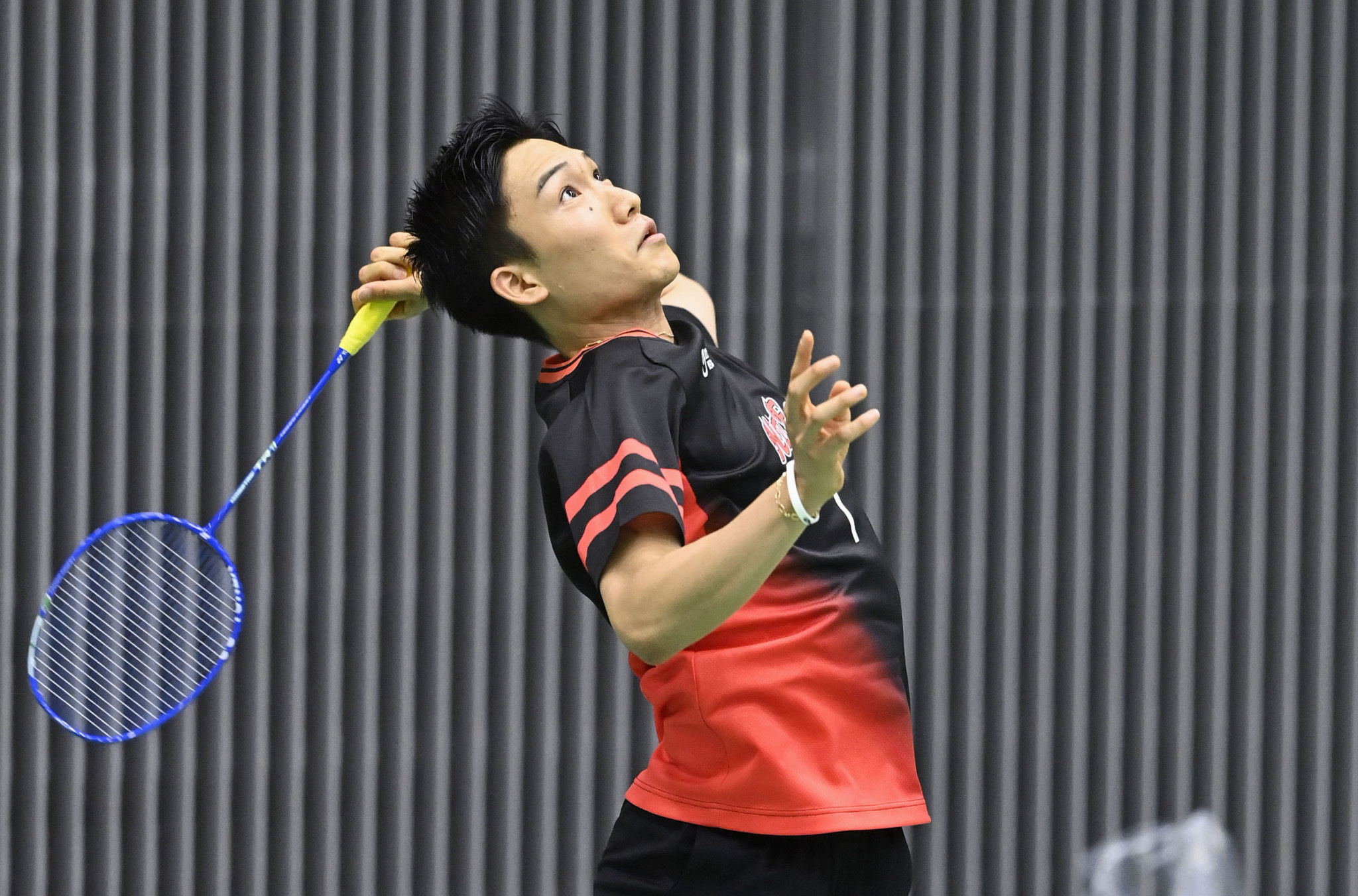 Kento Momota, Badminton World Champion, Covid-19, Positive test, 2050x1360 HD Desktop