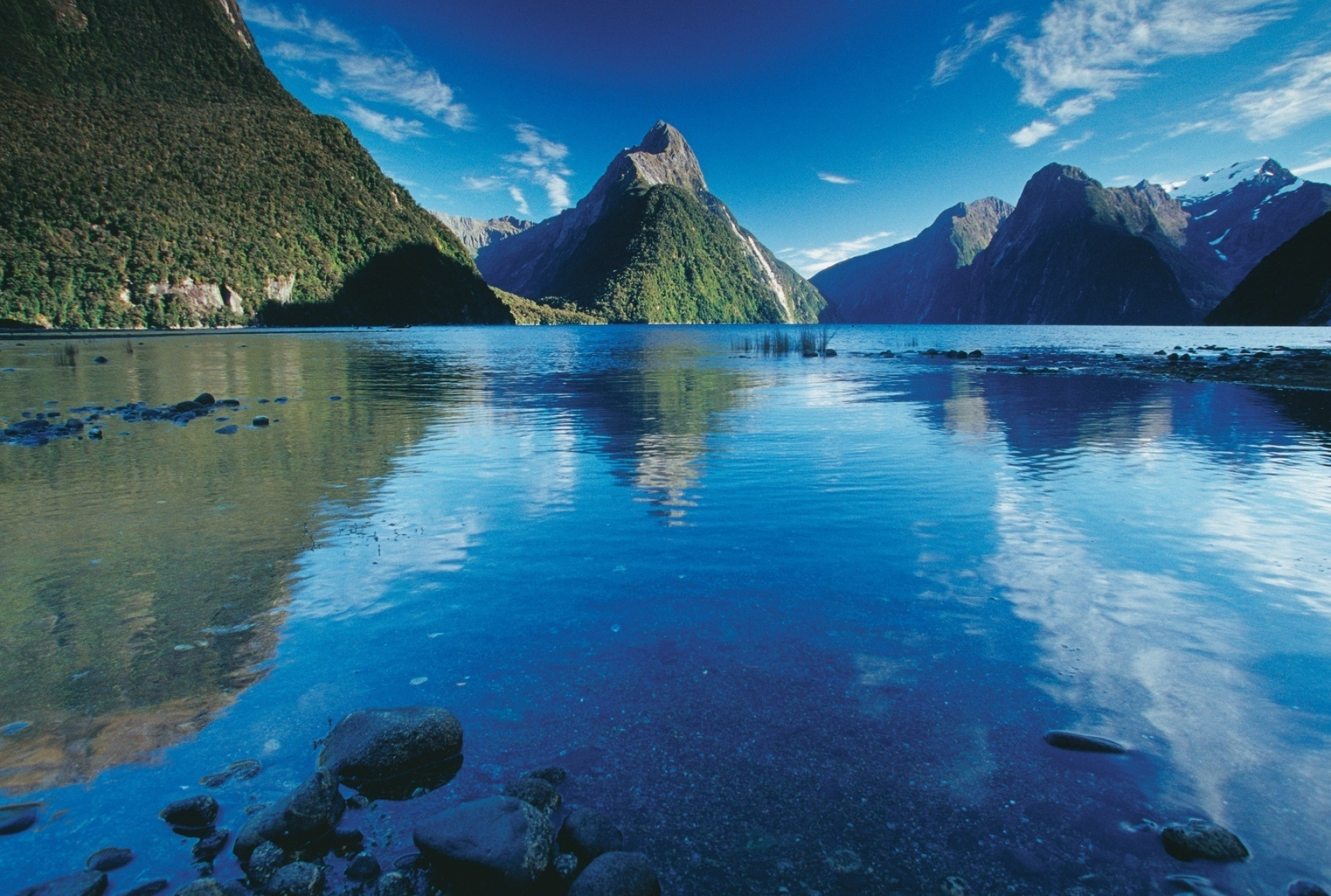 Fiordland National Park, Untouched nature, Pristine beauty, Tranquil escape, 1920x1300 HD Desktop