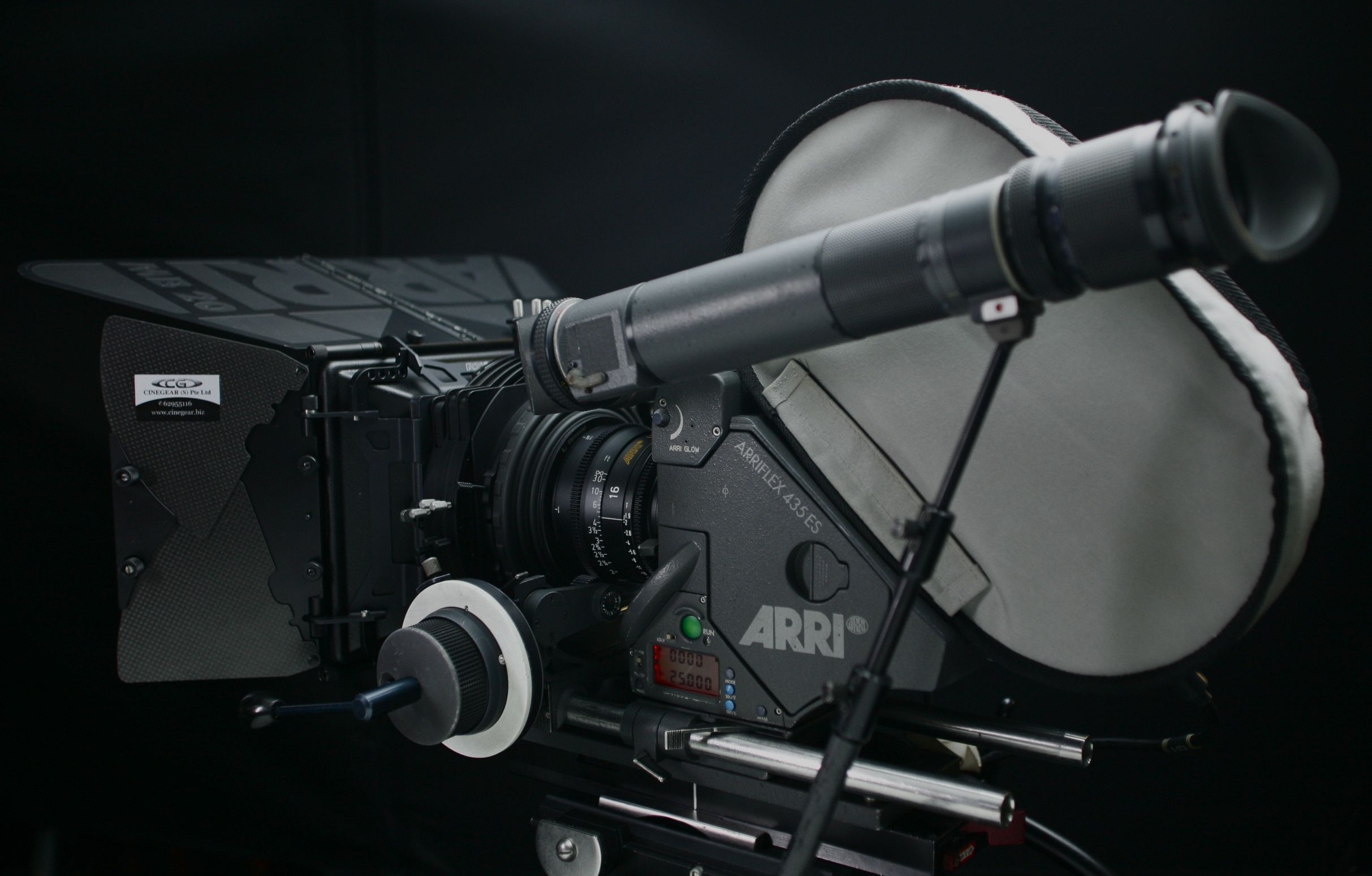 1995 Arriflex 435, Classic film camera, Film equipment, Cinematography tools, 2430x1550 HD Desktop