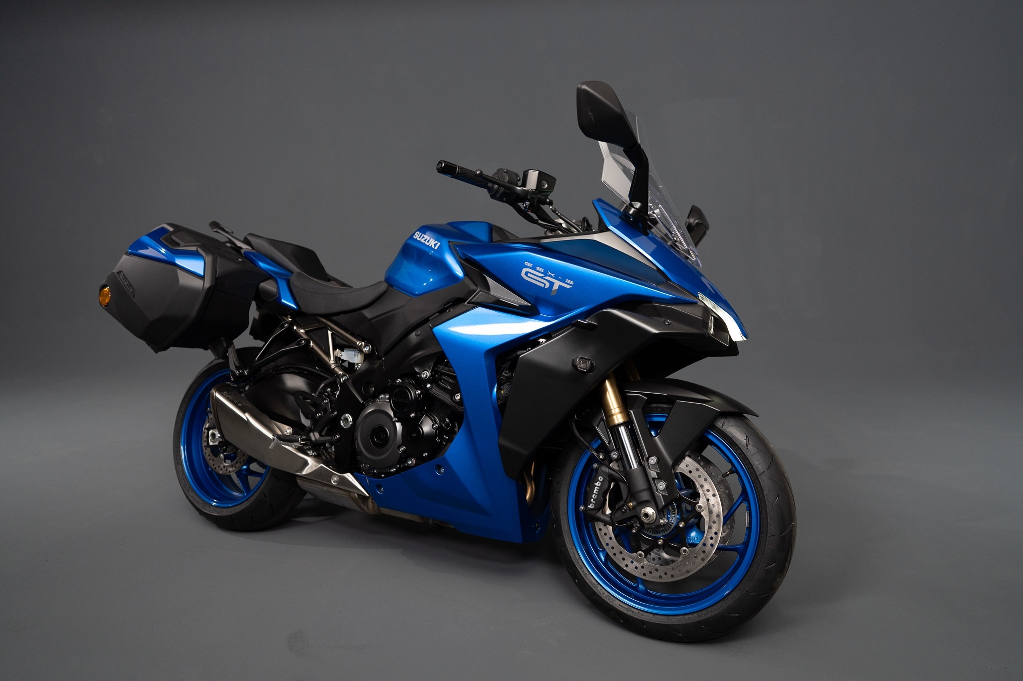 Suzuki GSX-S1000GT, Sporttourer, Superbike motor, High-performance, 2050x1370 HD Desktop