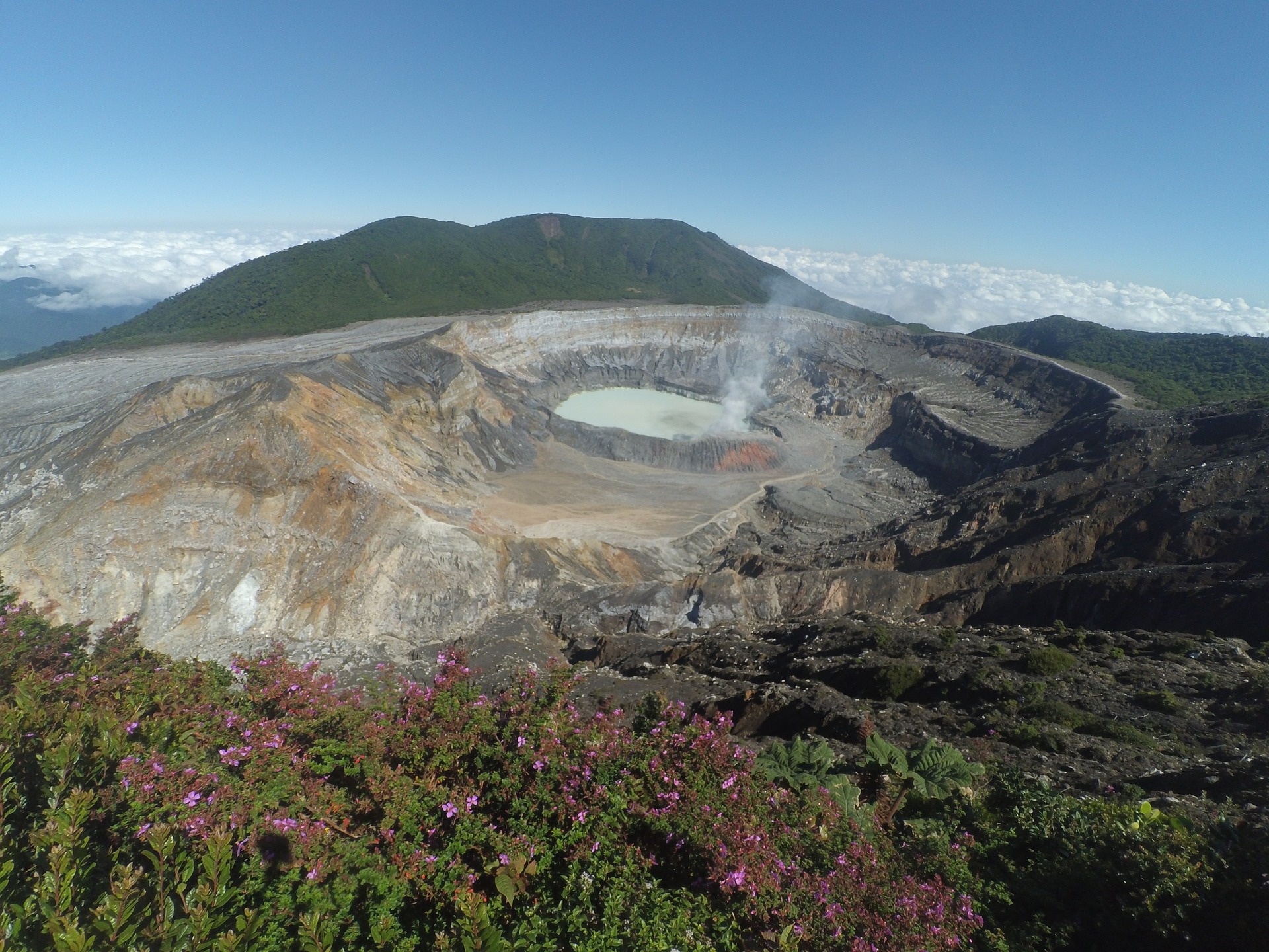 Poas Volcano, Costa Rica guide, Active volcanoes, Dynamite, 1920x1440 HD Desktop