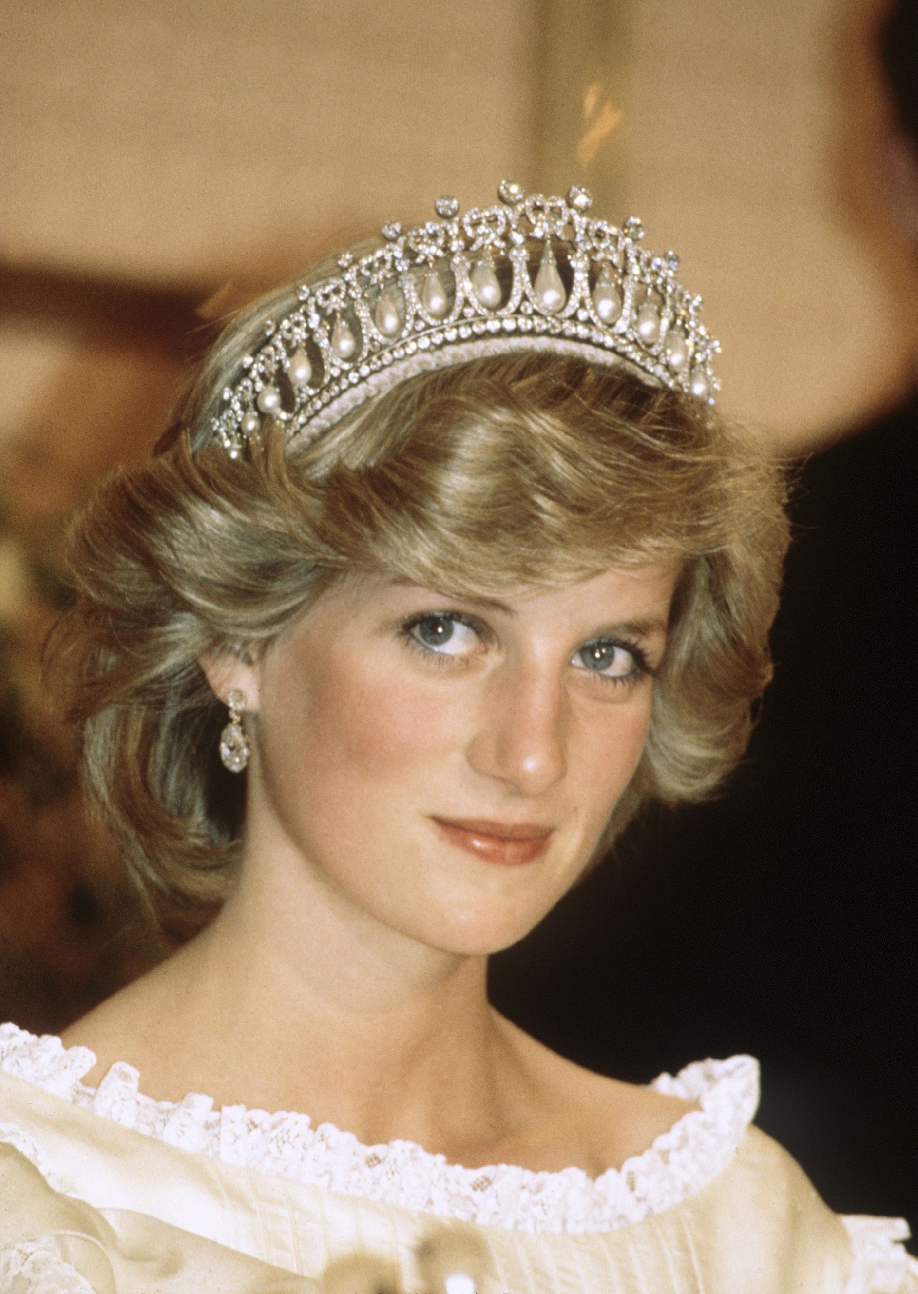 Princess Diana: The youngest daughter of the 8th Earl Spencer, born into the British nobility. 1890x2660 HD Wallpaper.