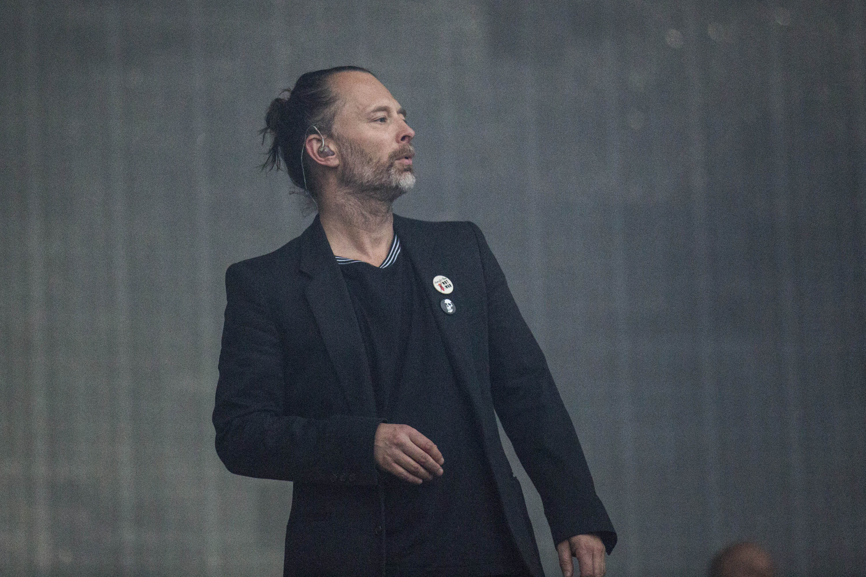Thom Yorke, Live performance, New track, DIY magazine coverage, 3000x2000 HD Desktop