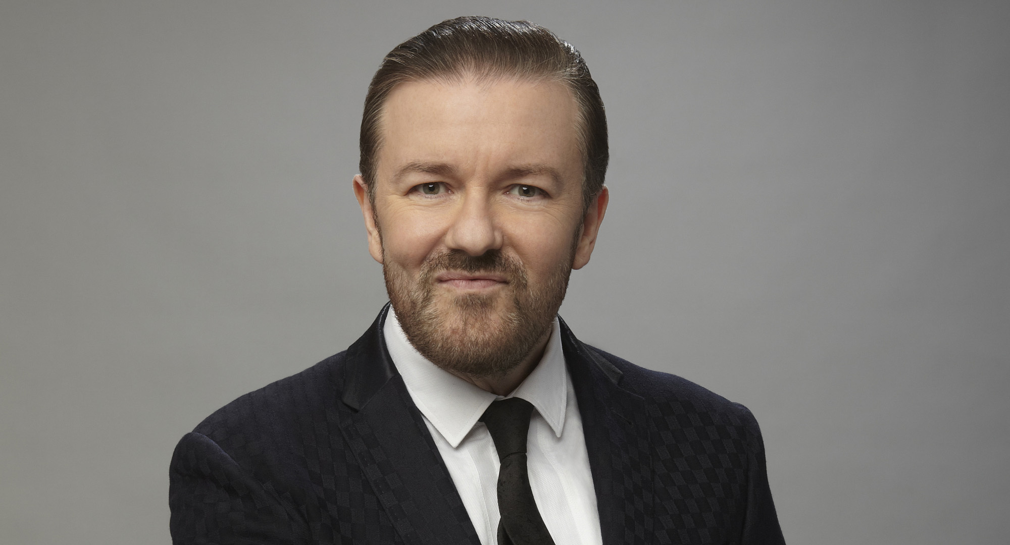 Ricky Gervais, Witty remarks, Hilarious television, British humor, 2000x1080 HD Desktop
