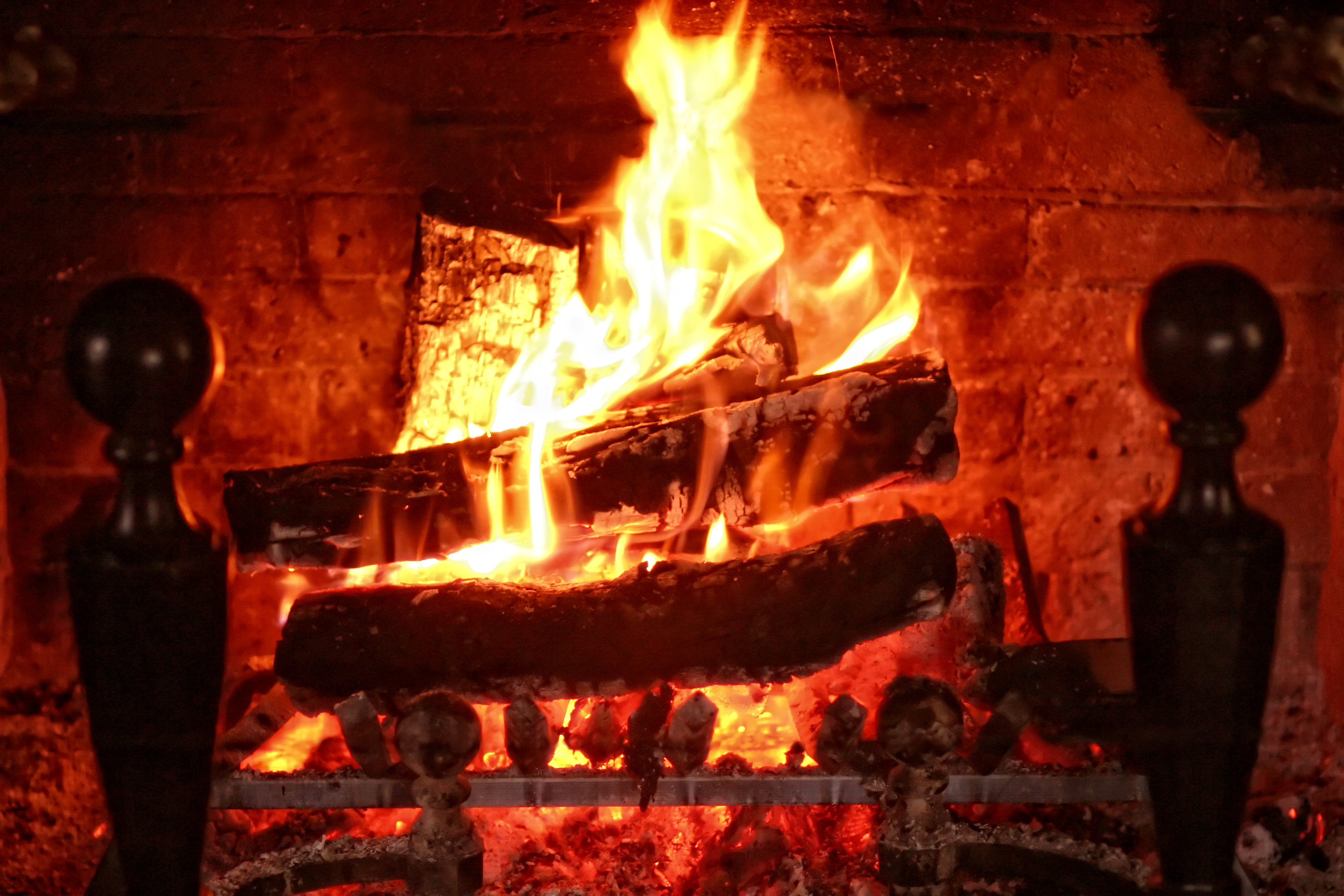 Fireplace: Burning, Heat and light. 3080x2050 HD Wallpaper.