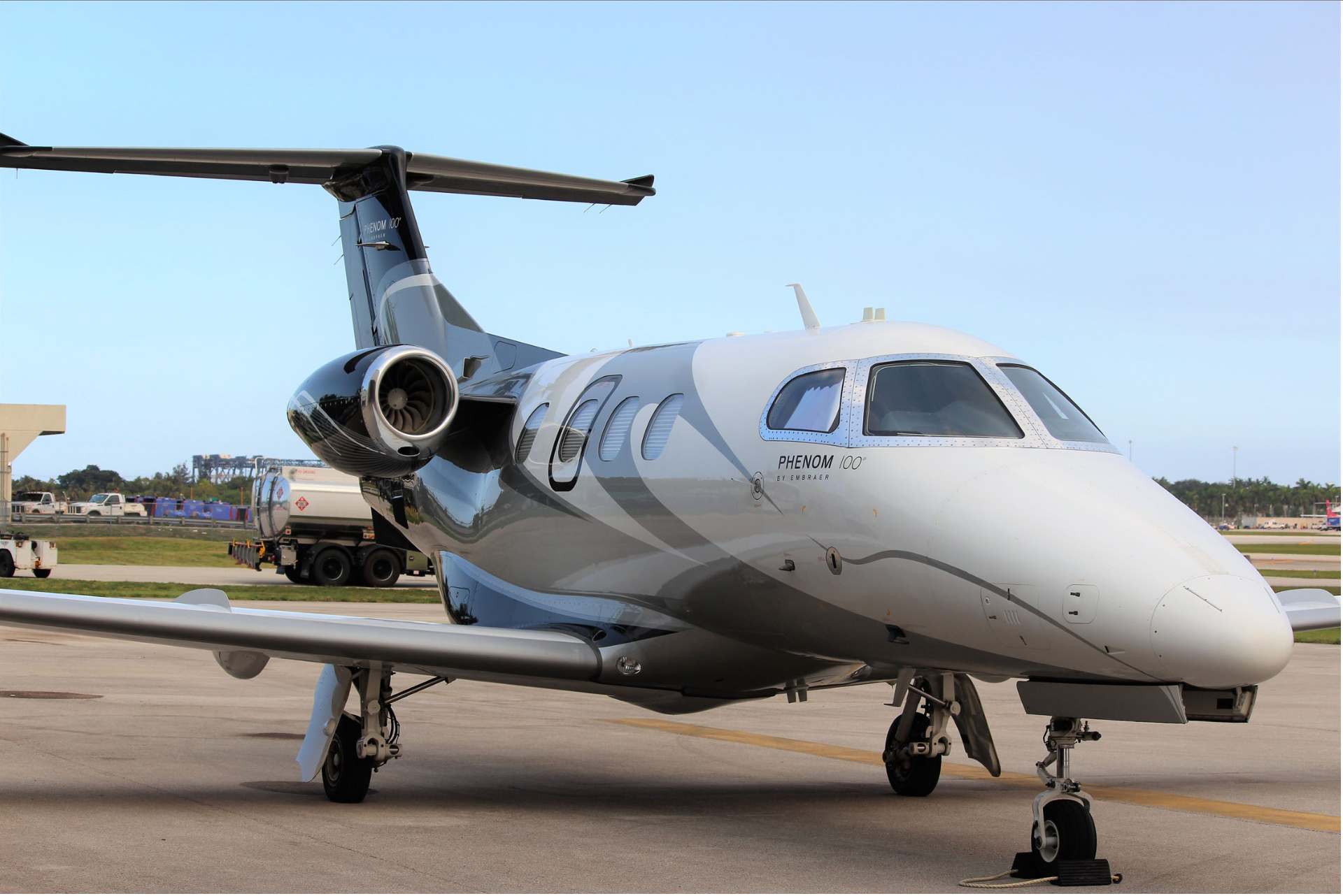 Embraer Phenom 100, Exceptional quality, High-performance aircraft, Ultimate luxury, 1920x1290 HD Desktop