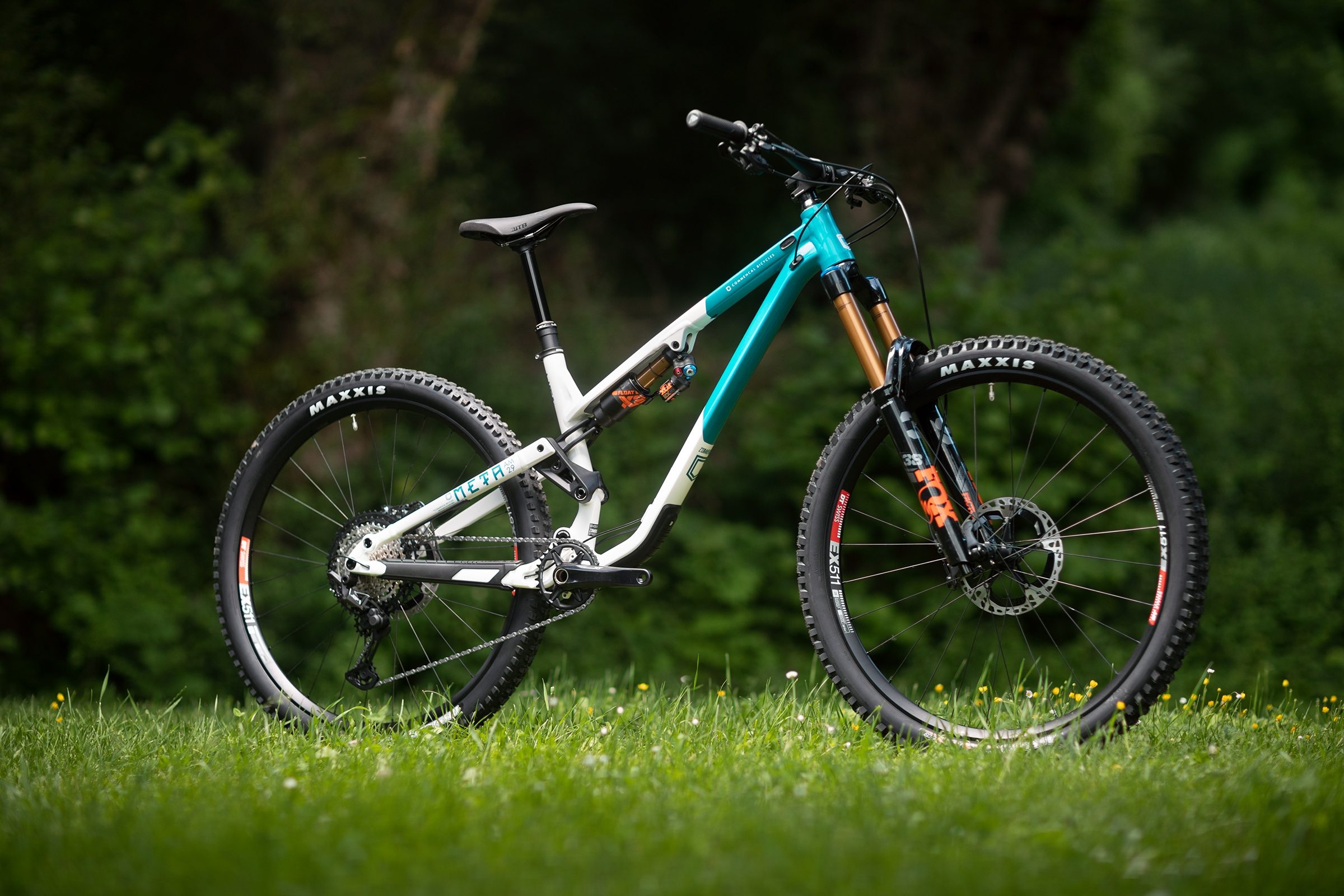 Commencal bikes, Enduro clearance sale, 60% off, Mountain bike discounts, 2400x1600 HD Desktop