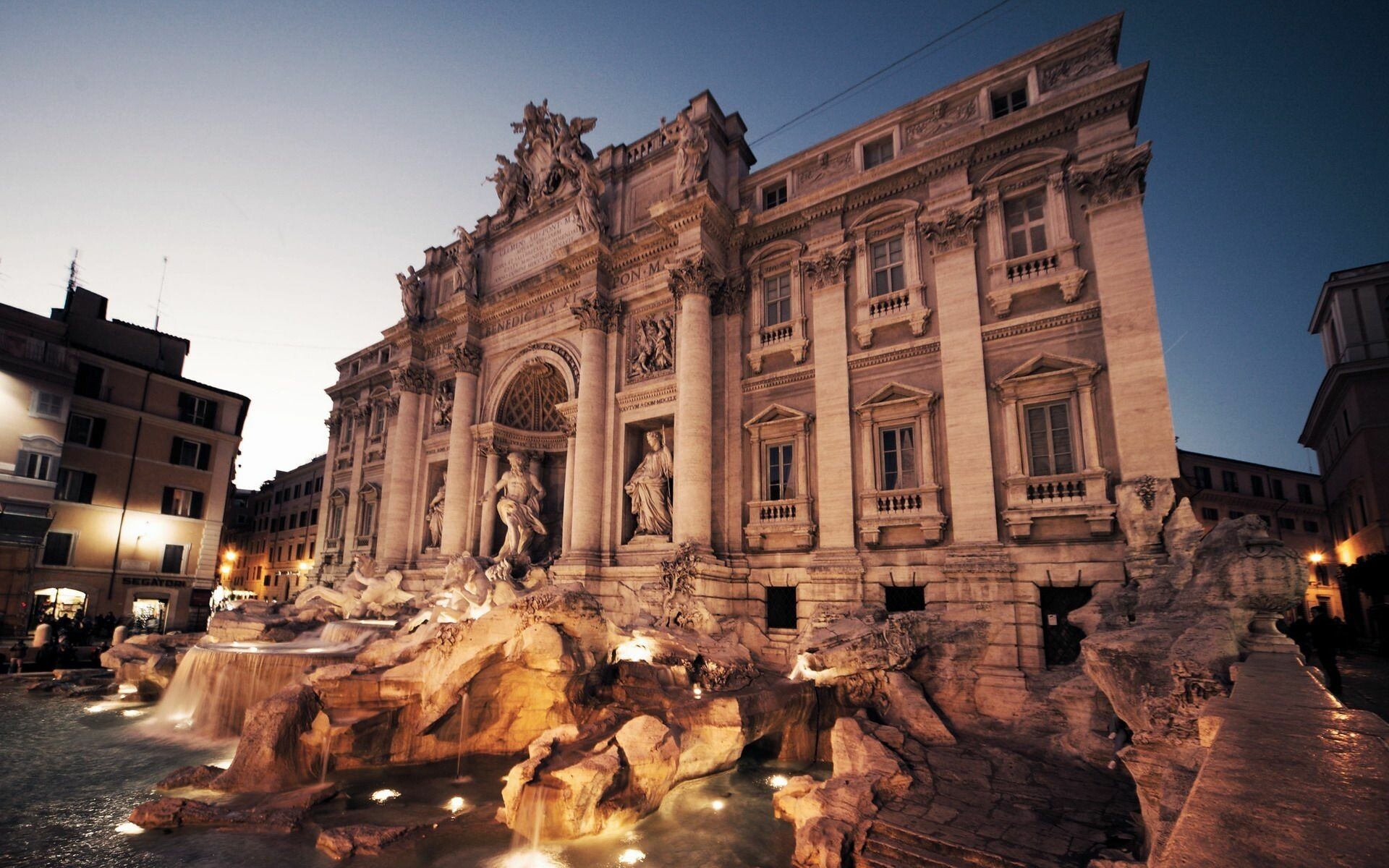 Rome: Trevi Fountain, Ancient roman architecture. 1920x1200 HD Background.