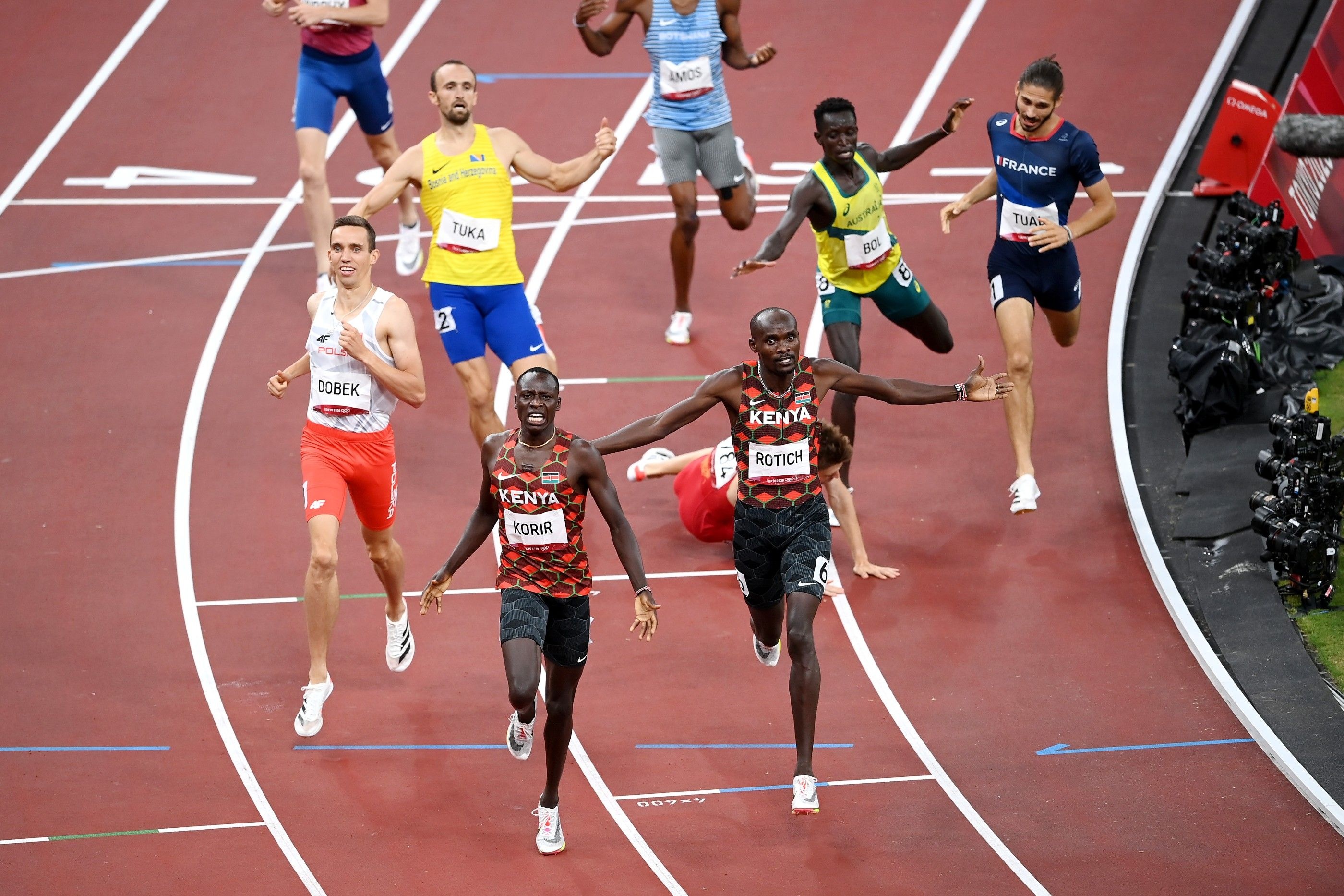 Amel Tuka, Retains Olympic title, Kenya, Rudisha, 2800x1870 HD Desktop