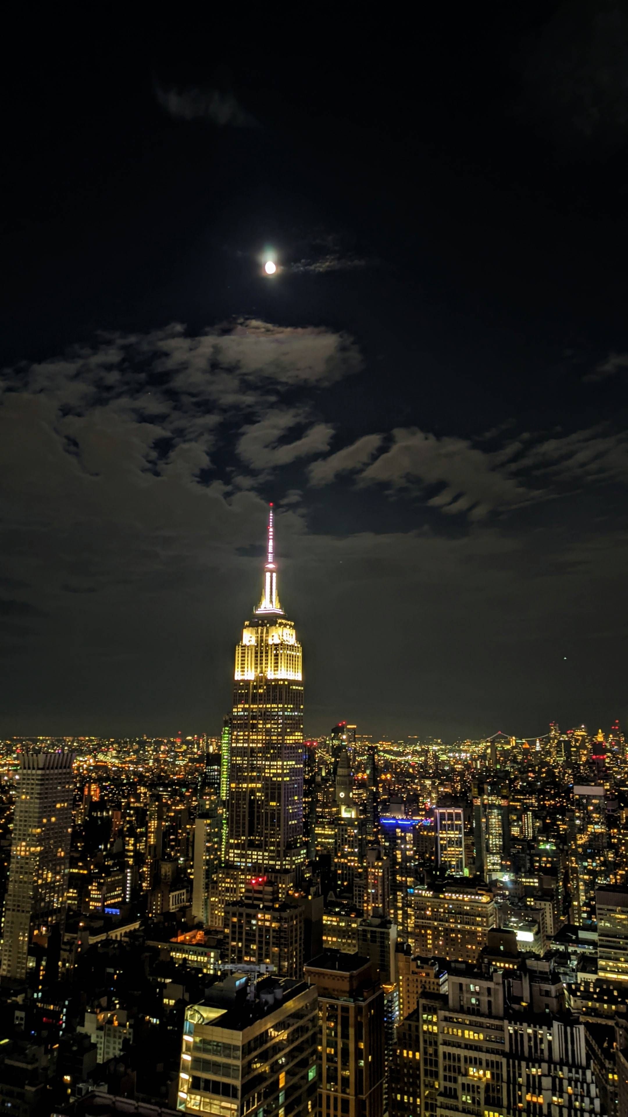 NYC moon above, Empire State Building, Aesthetic, Night beauty, 2160x3840 4K Handy