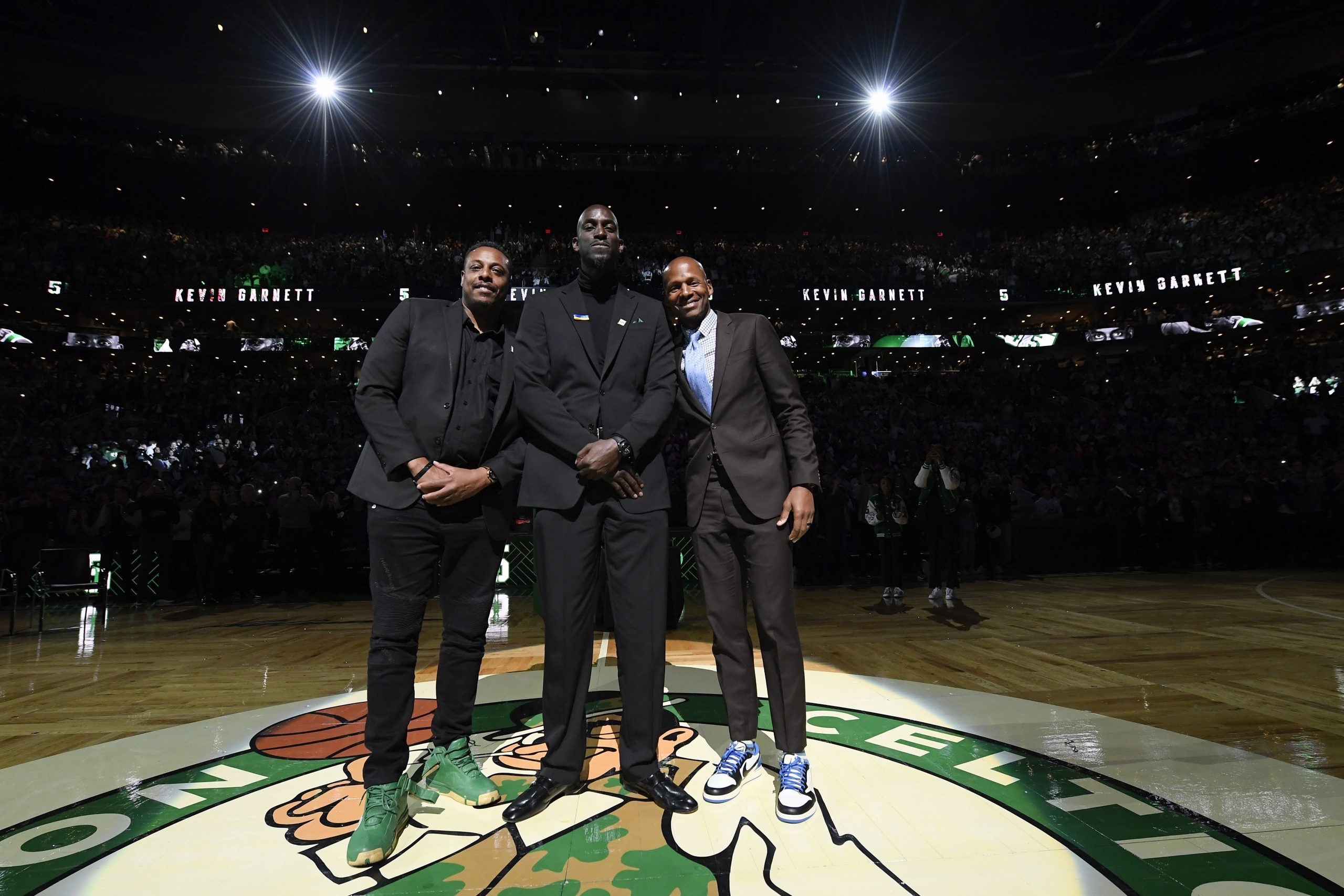 Kevin Garnett joins, Boston Celtics legends, Jersey retirement, Slam, 2560x1710 HD Desktop