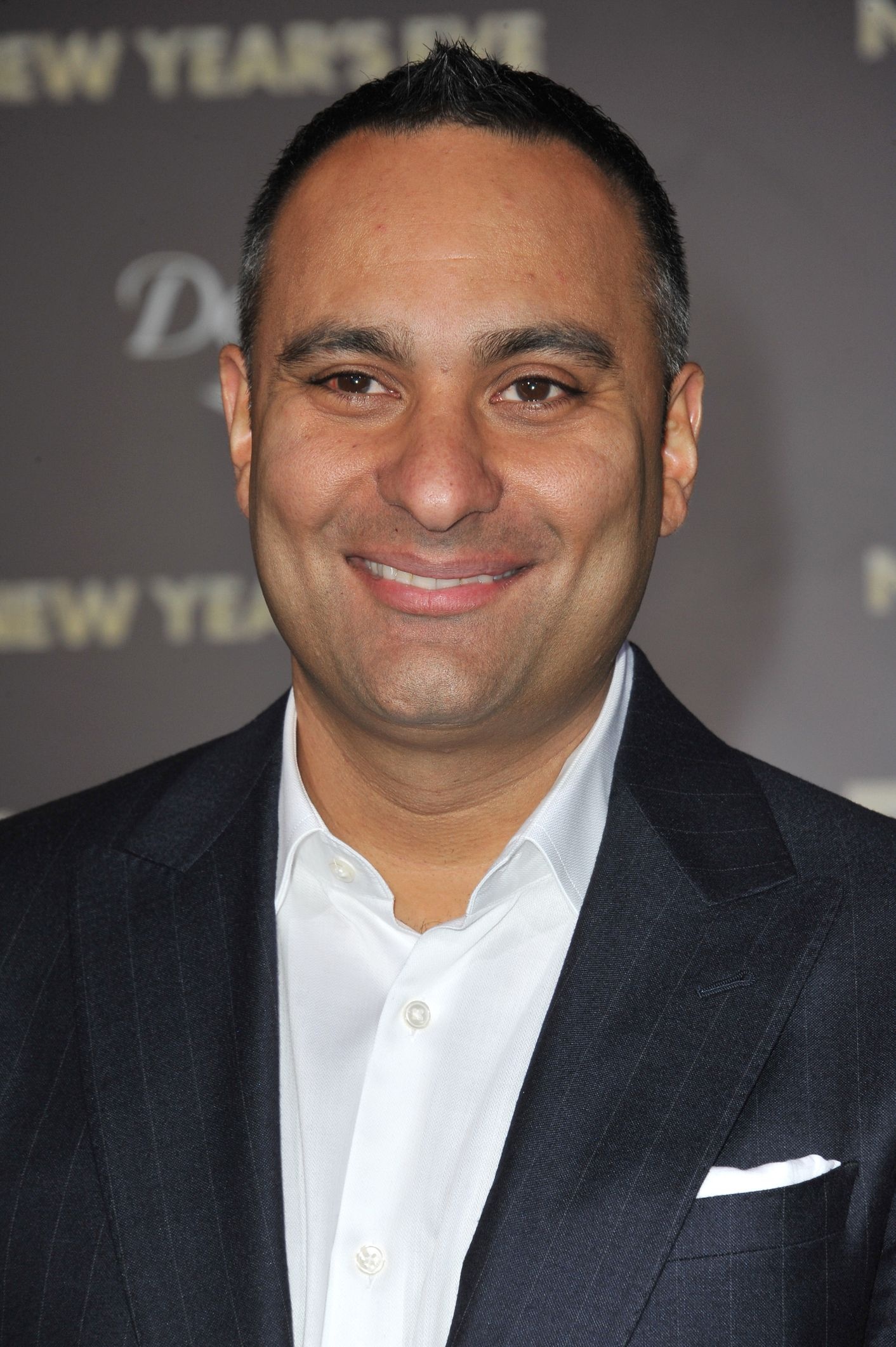 Russell Peters, Comedy legend, Canadian encyclopedia, Master of laughs, 1420x2130 HD Phone