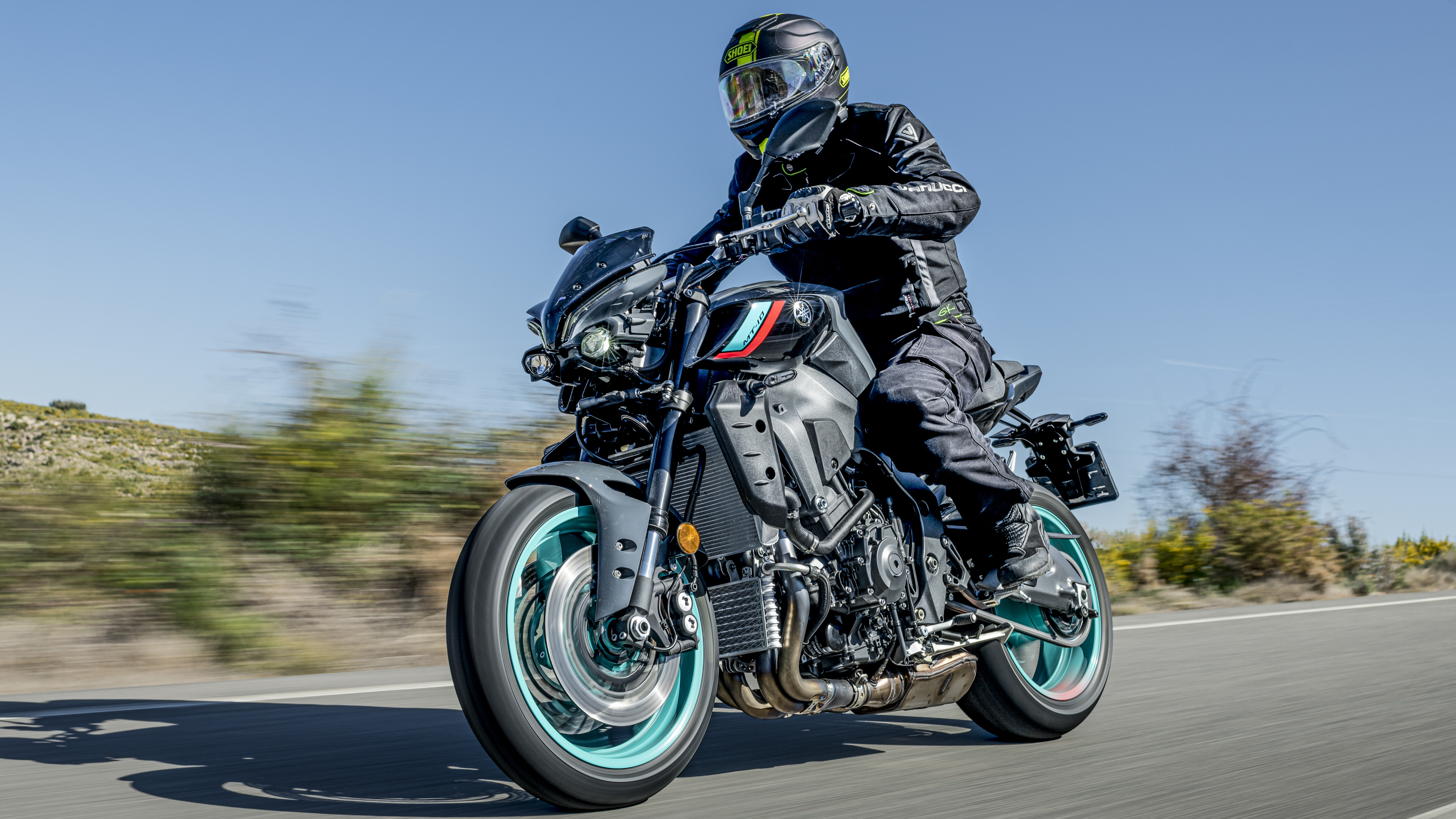 Yamaha MT-10, Purist motorcycle, Preview image, Motorbike photography, 3840x2160 4K Desktop