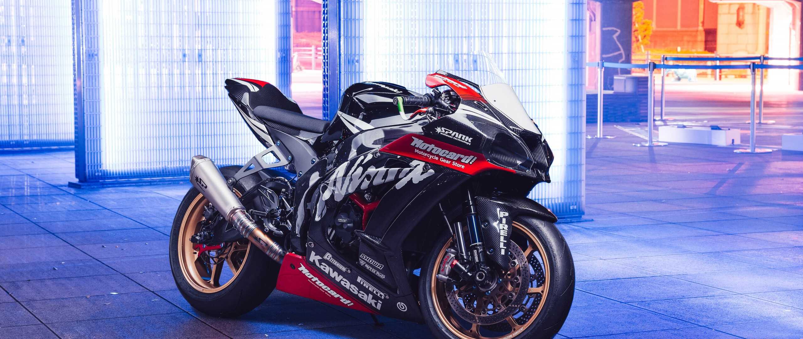 Kawasaki Ninja ZX: ZX-10R, A track-focused bike, First launched in 2004. 2560x1080 Dual Screen Background.