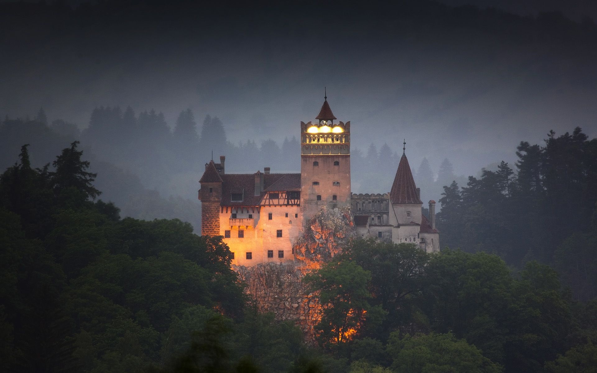 Bran Castle, Transylvania, Dracula's castle, Romania, 1920x1200 HD Desktop