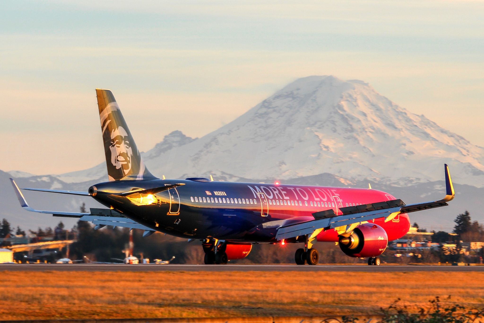 Alaska Airlines, N926VA images, Aviation photography, Aircraft enthusiasts, 2050x1370 HD Desktop