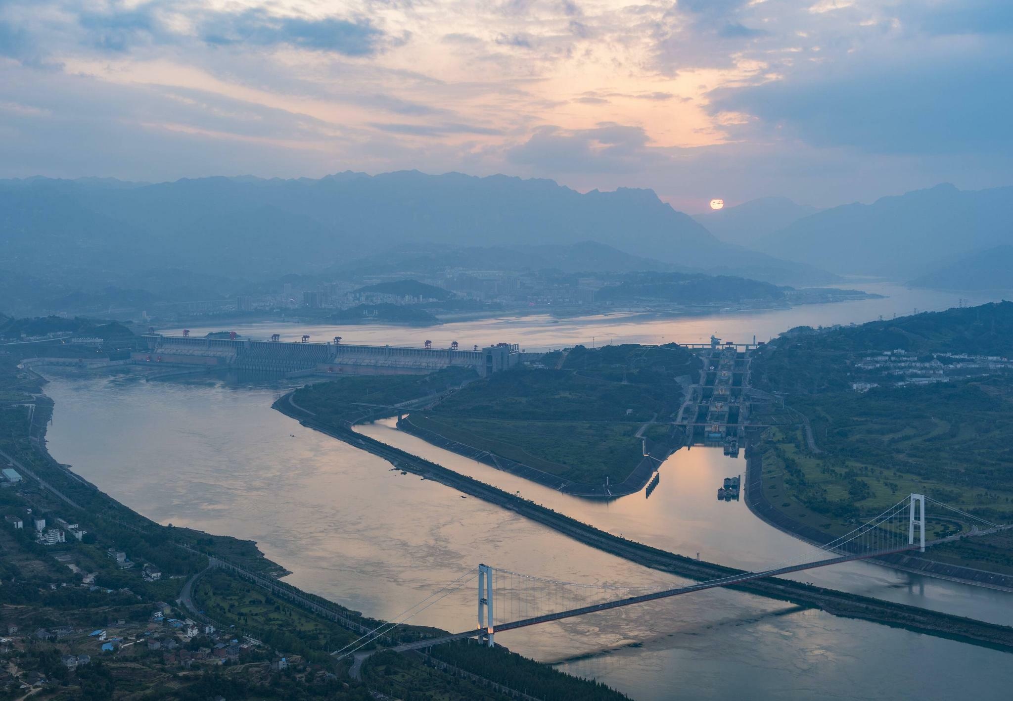 Three Gorges, Natural wonders, Unspoiled rivers, Strom und Bache freedom, 2050x1420 HD Desktop