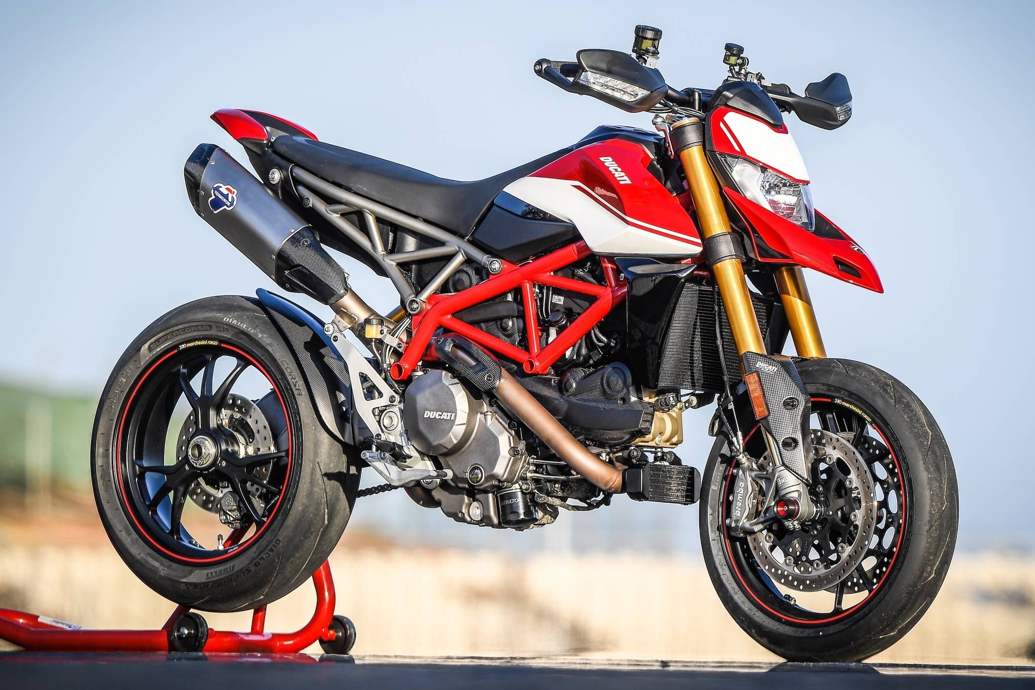 Ducati Hypermotard 950, Moto pins, Motorcycle passion, Extreme performance, 2040x1360 HD Desktop