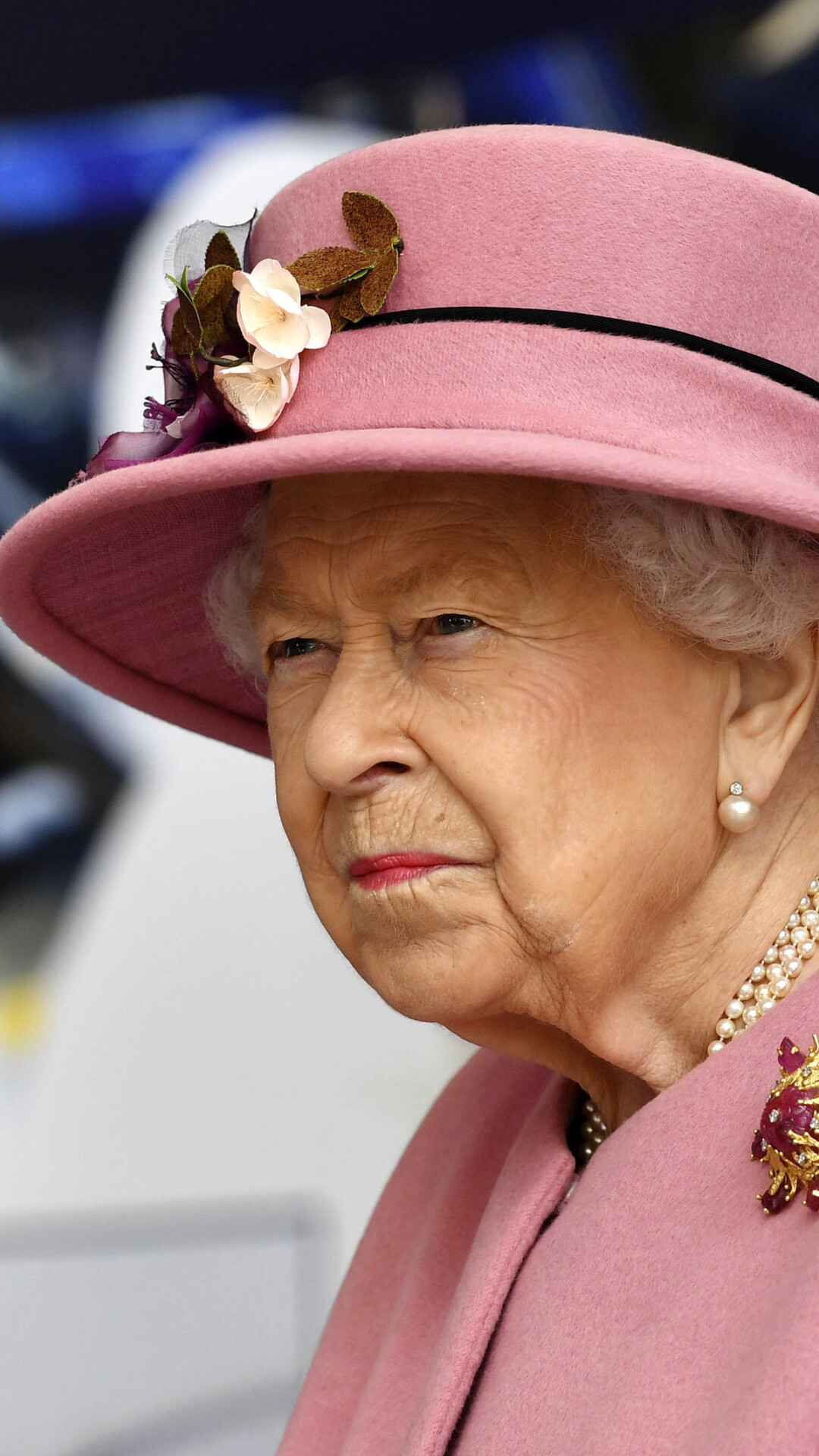 Queen Elizabeth II, The Crown, British Monarchy, Royal Family, 1080x1920 Full HD Handy