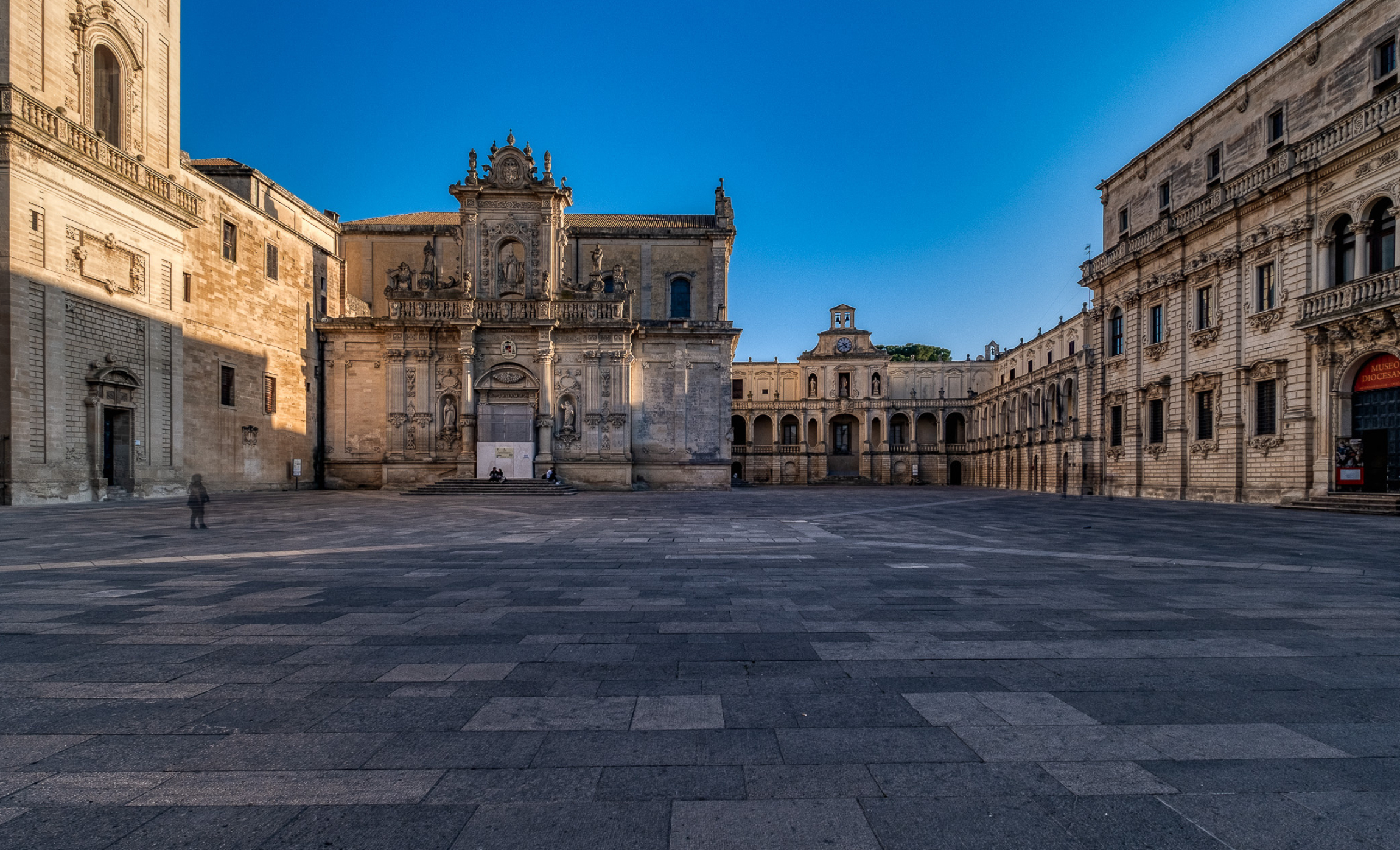 Discovering Lecce, Italy's beauty, Historical streets, Southern charm, 2300x1400 HD Desktop