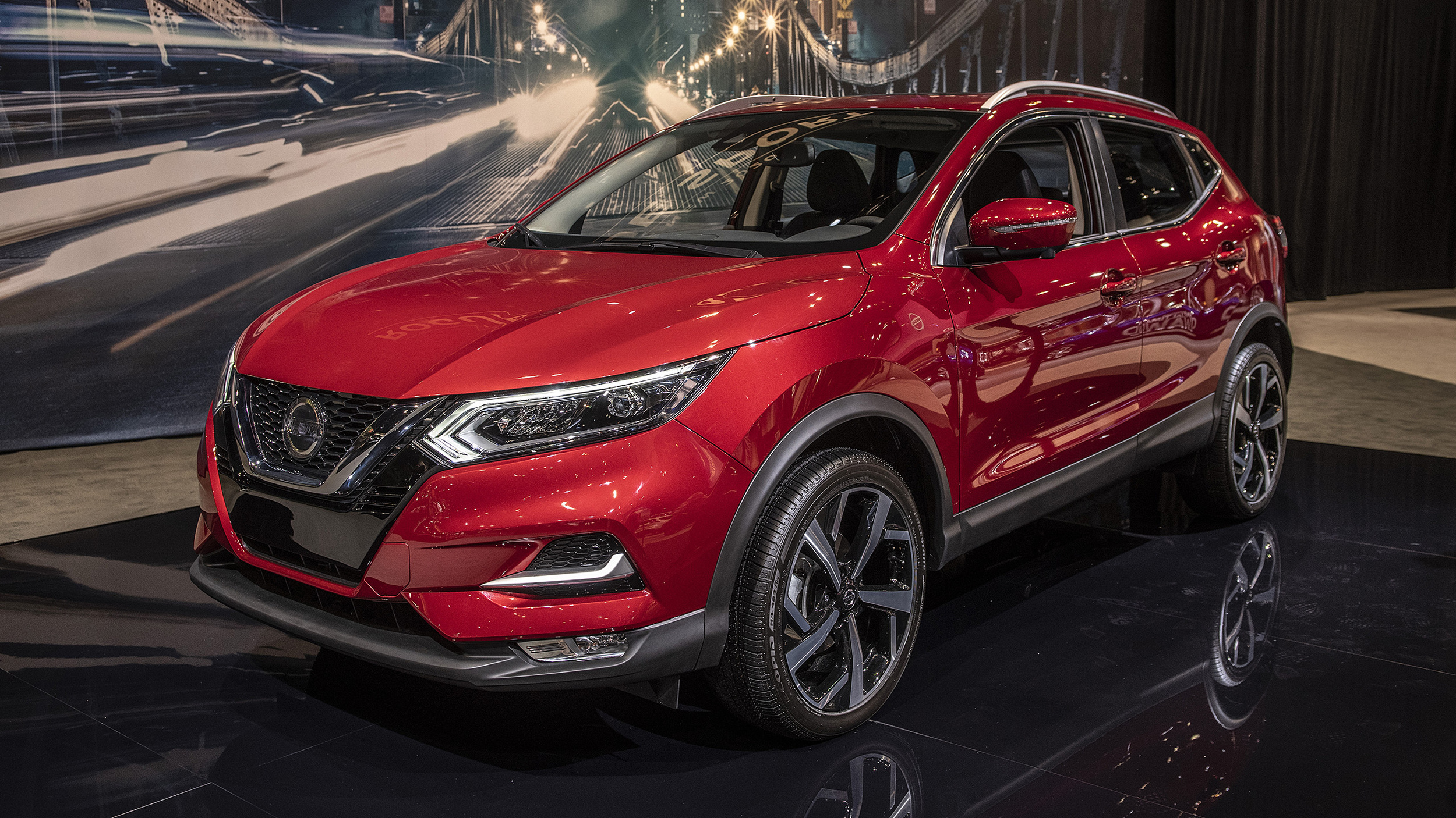 Nissan Rogue Sport, Chicago Auto Show, Compact crossover, Sporty styling, 2500x1410 HD Desktop