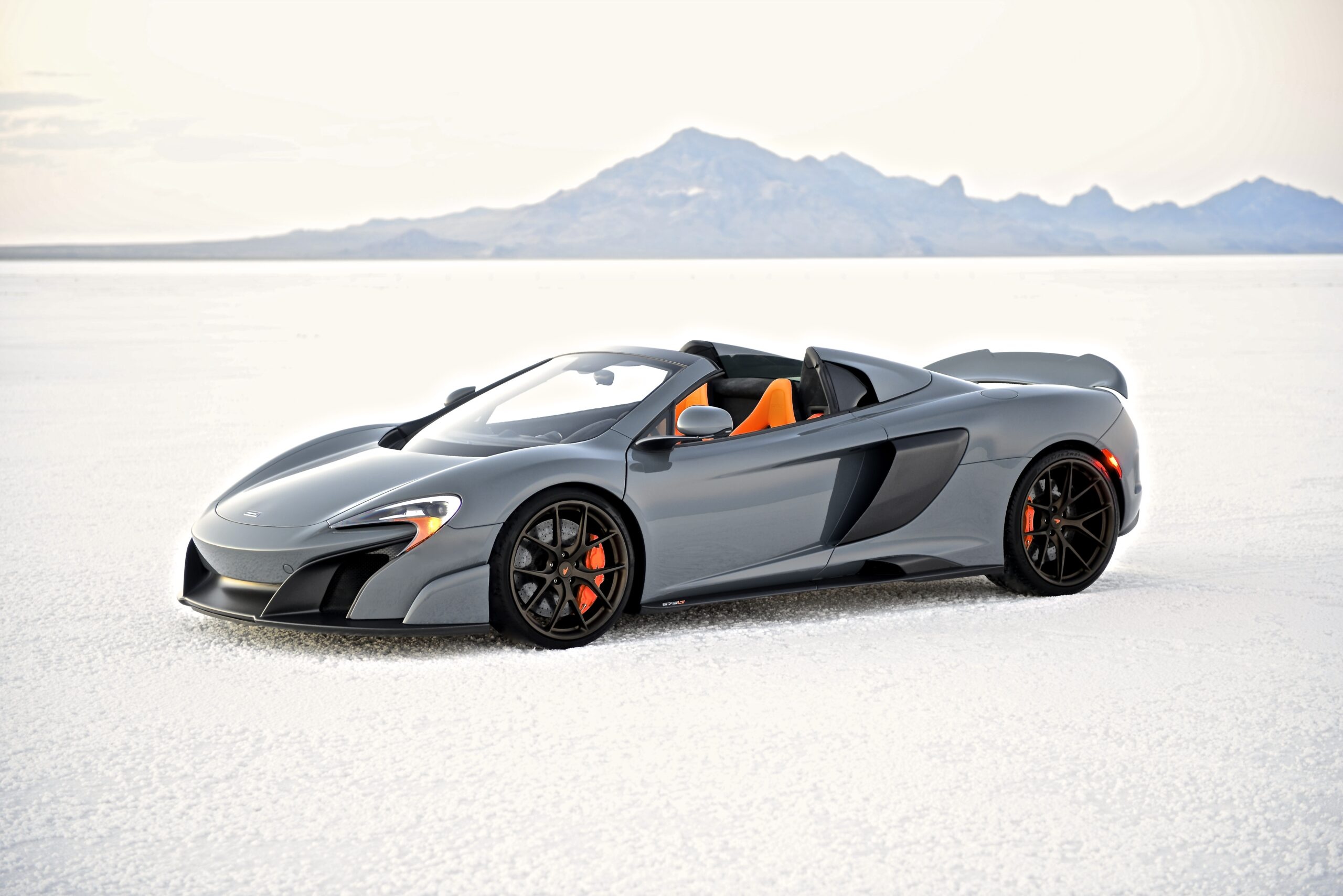 McLaren 675 LT, Spider variant, Open-top thrills, Unmatched performance, 2560x1710 HD Desktop