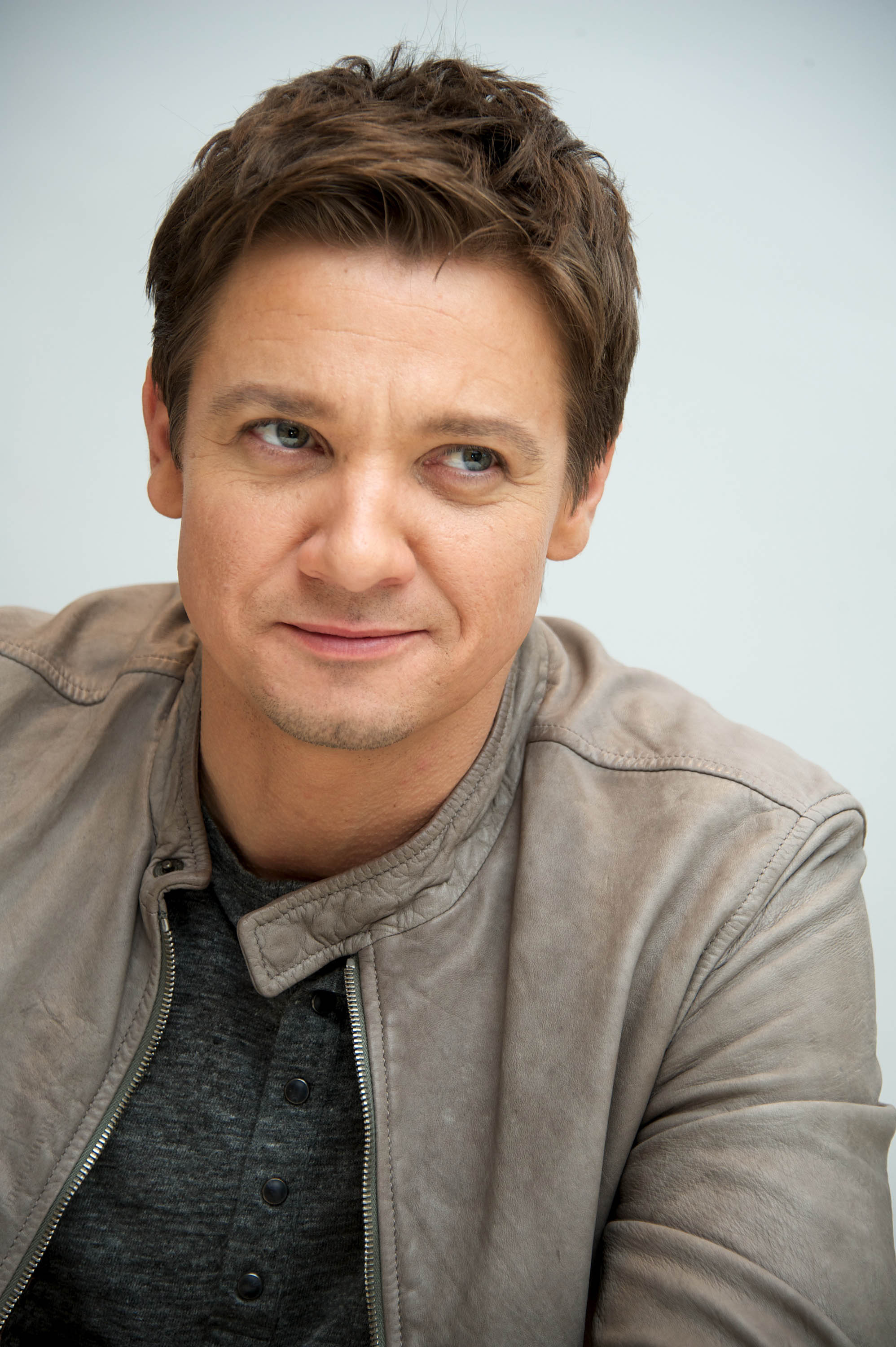 Jeremy Renner Wallpapers, Celebrity HQ, 2000x3000 HD Phone